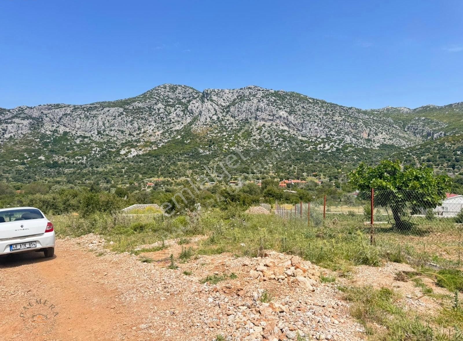 Marmaris Söğüt Bahçeli Mevkii Tinny House Uygun Arazi