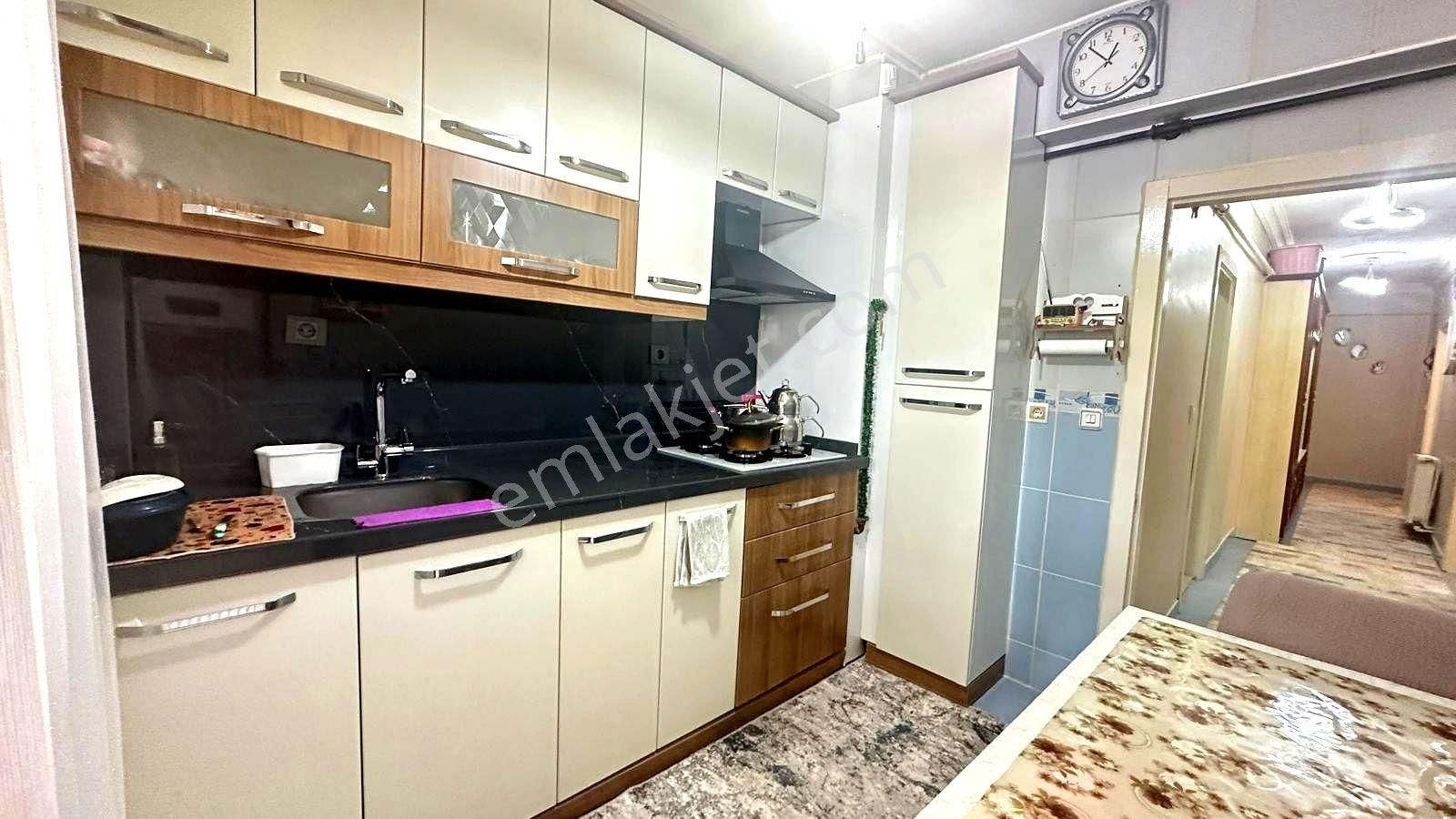 Mavi Okul Yakını 2+1 Full Yapılı Çok Kelepir Acil Satılık Daire