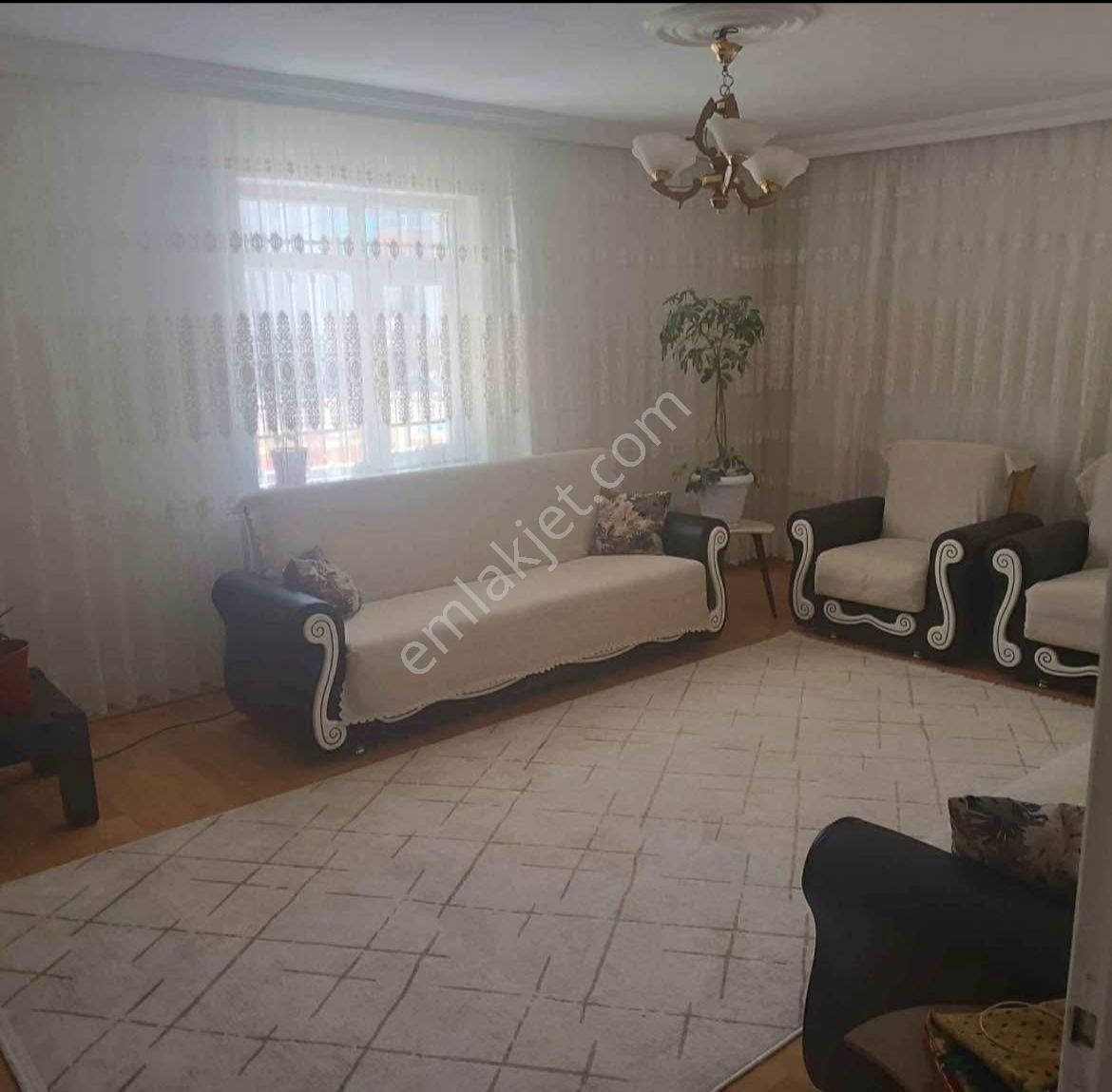 Ulukent Mahallesinde Satılık Daire