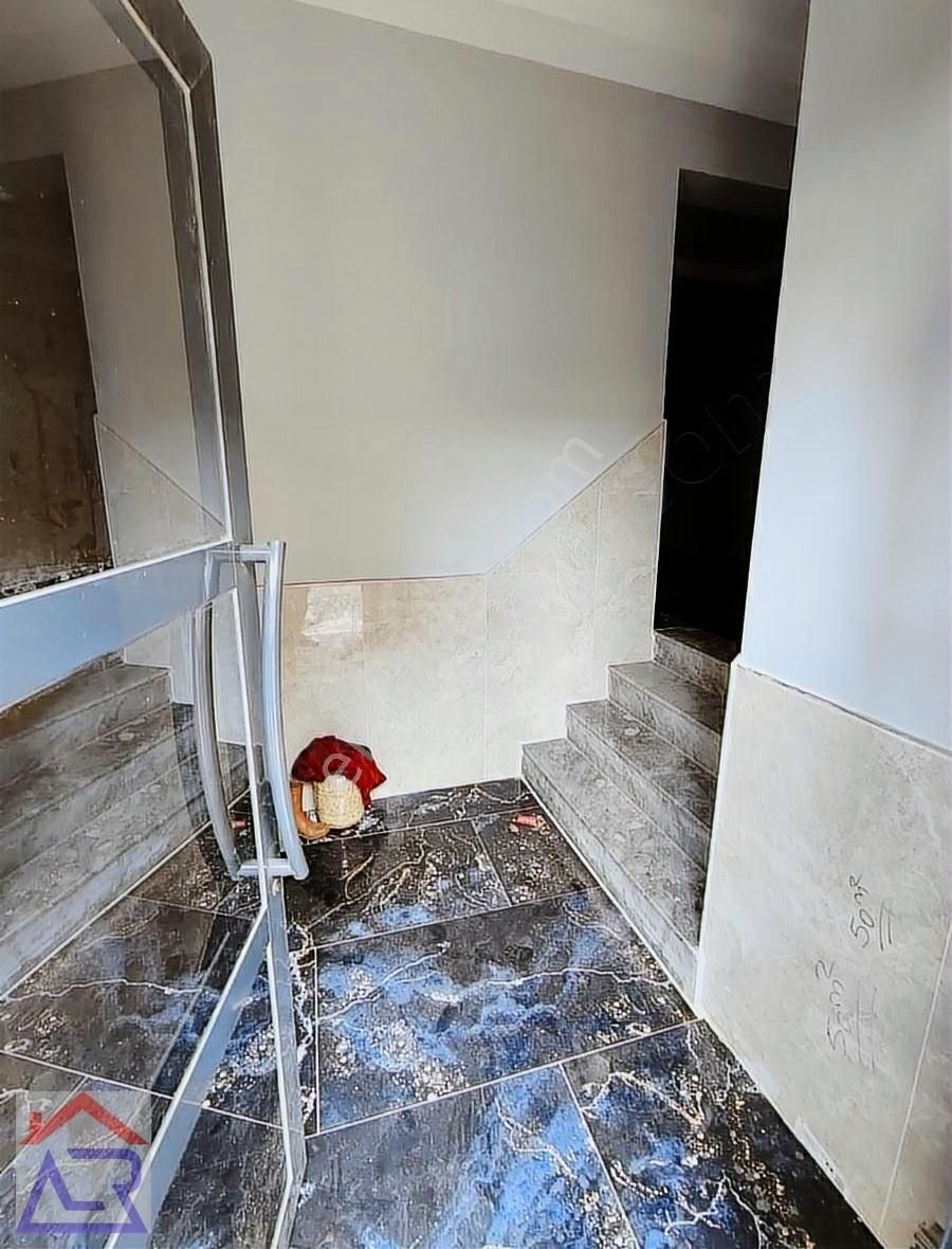 Ada Royalden Çarşı İçi 2+1 Dükkan Üstü Lüks Daire