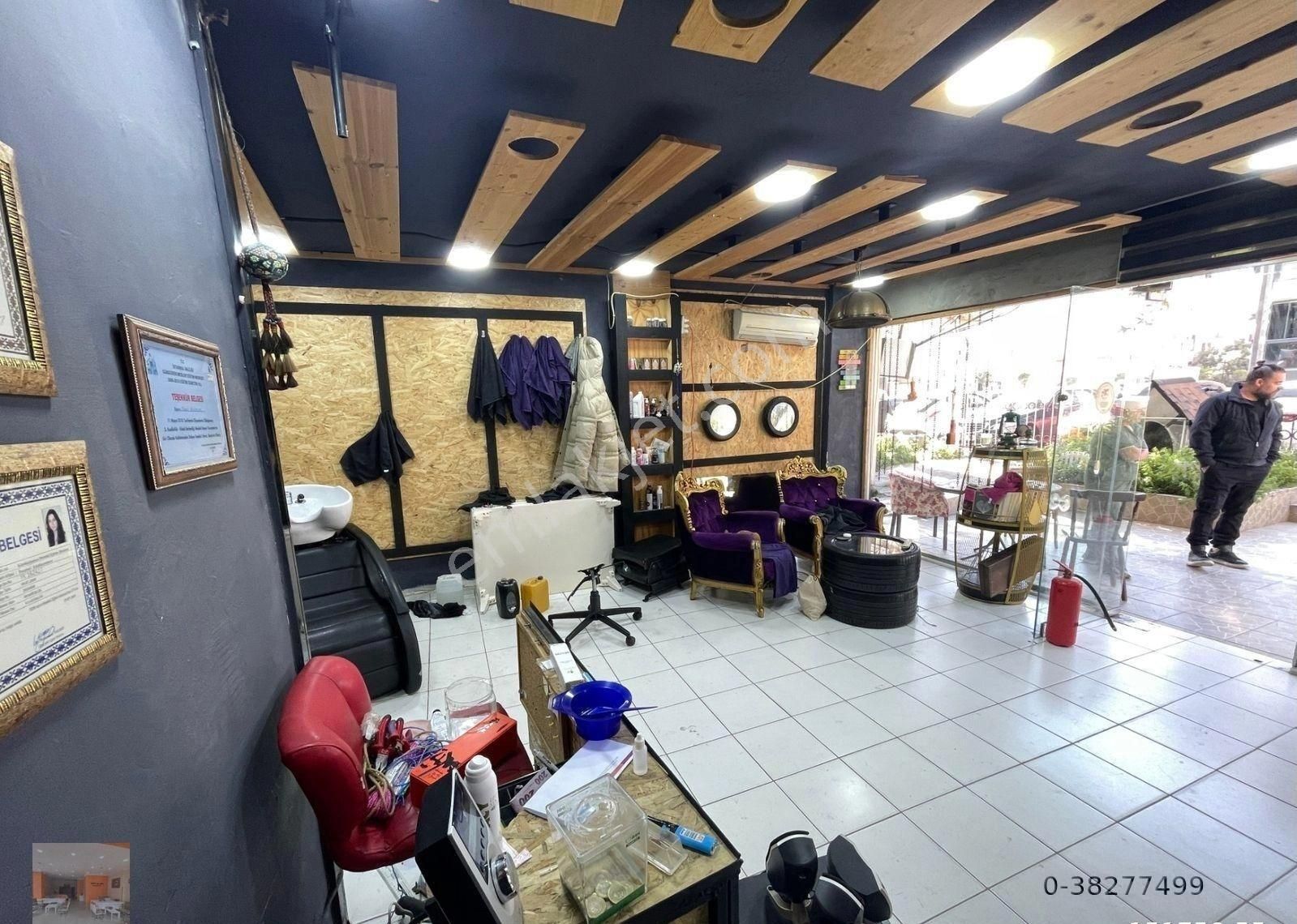 Tatlılar Gayrimenkul'den Merkezi Konumda Prestijli 40m2 Satılık Dükkan İş Yeri - Görsel 4