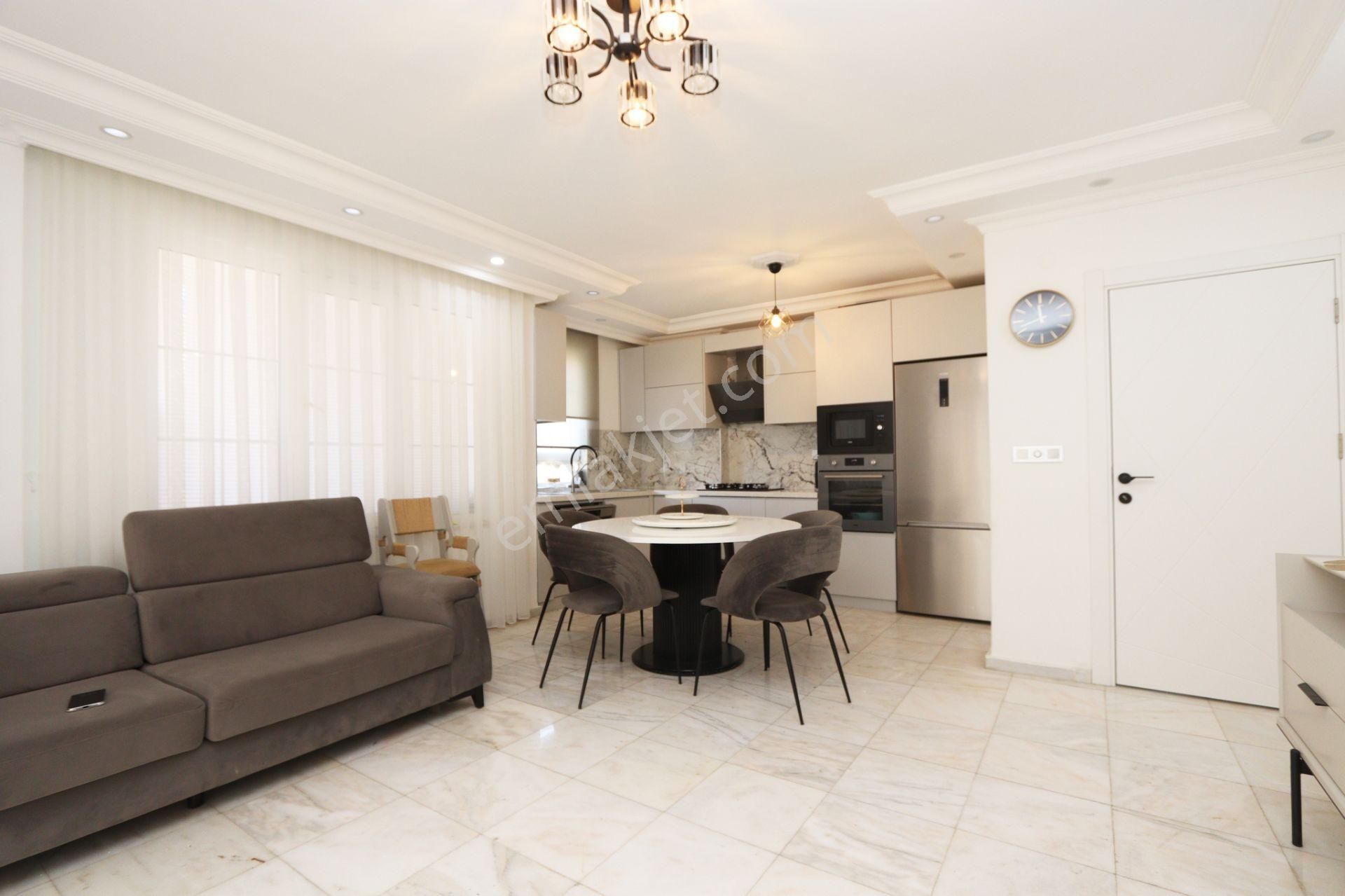 Obagöl'de Havuzlu Sitede 4+1 Dubleks Daire
