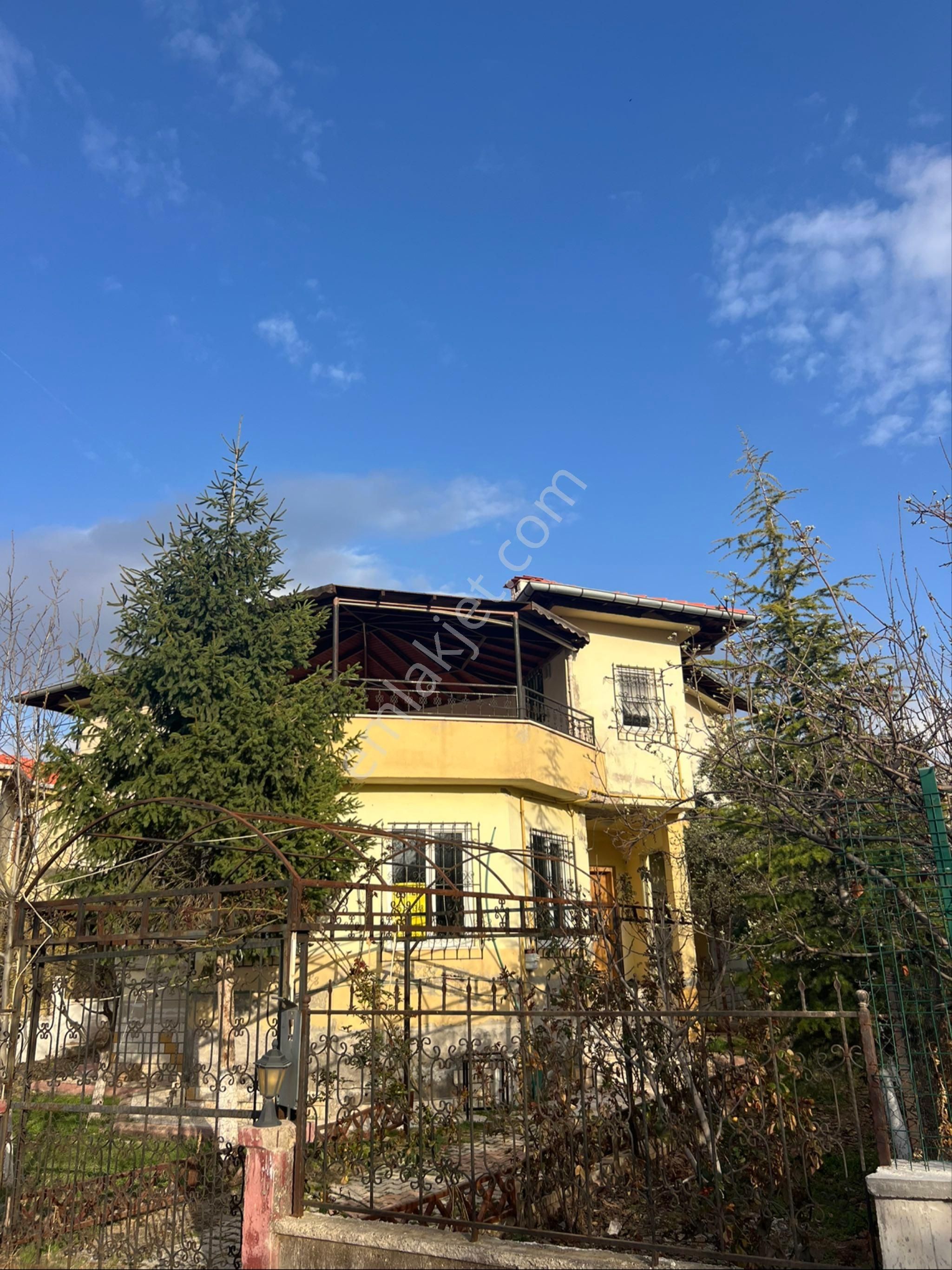 Yakıncada Satılık Villa