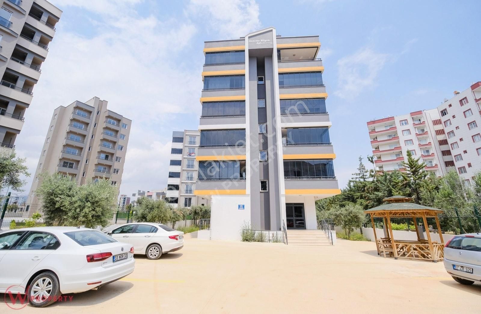 W Property Eski Mezitlide 3+1 Bağımsız Mutfaklı Kiralık