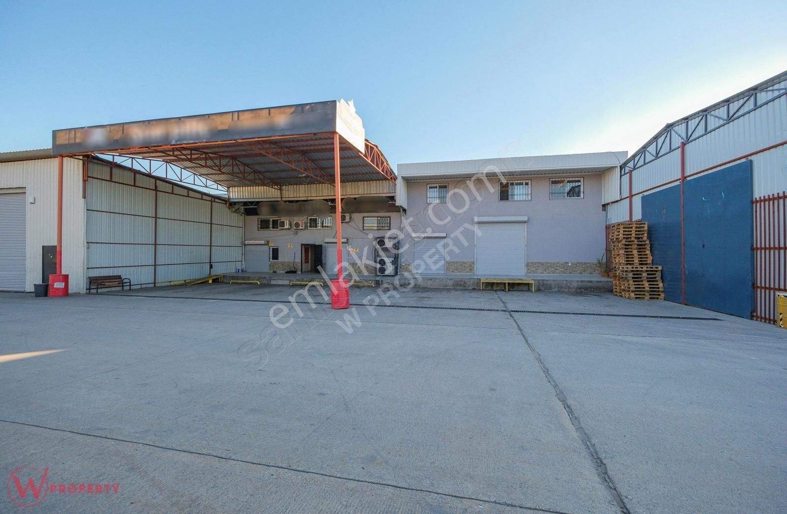 W Property'den Meyve Sebze Halinde Soğuk Havalı 1.060 M2 İşyeri