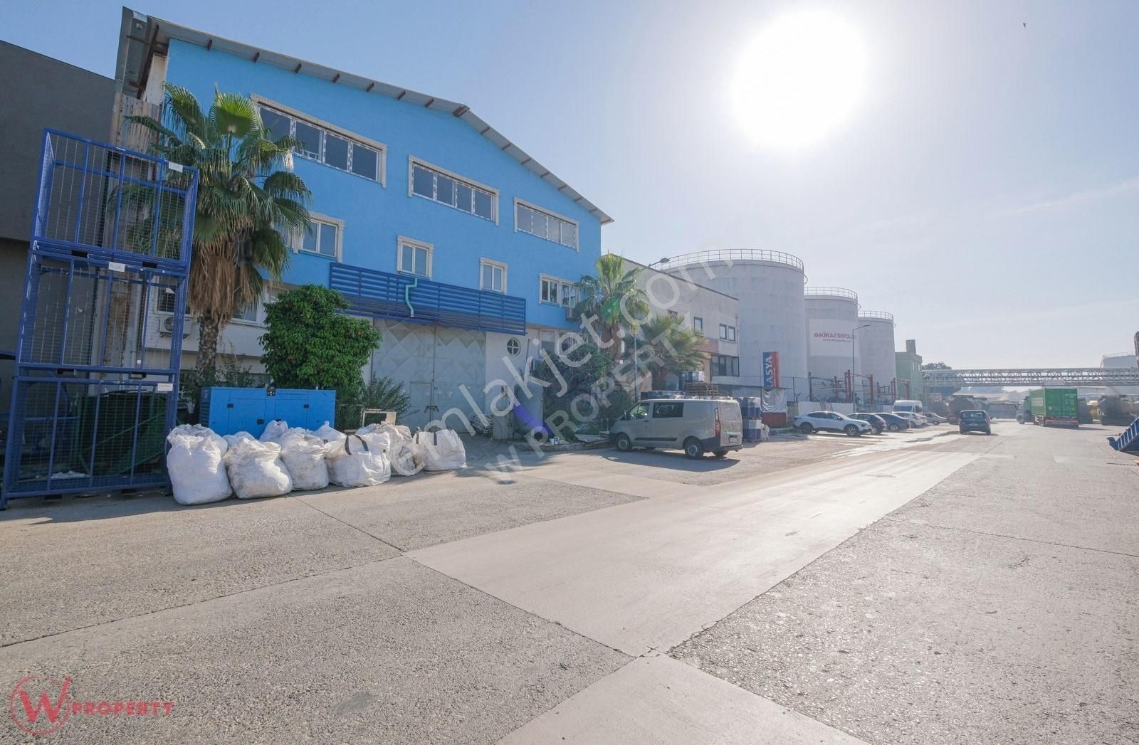 W Property'den Mersin Serbest Bölge Satılık 3 Katlı Depo İşyeri