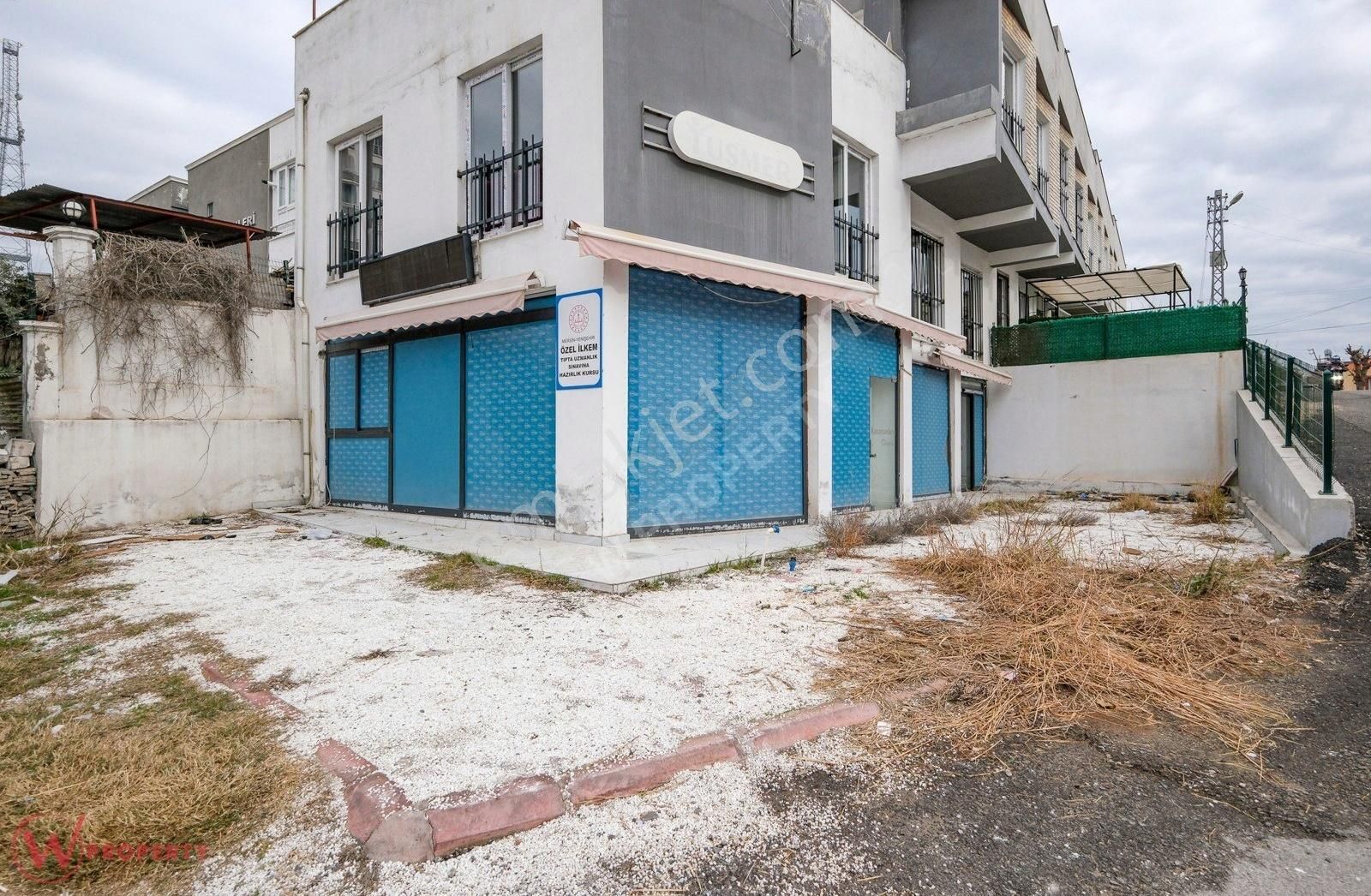 W Property'den Üniversite Caddesine Yakın 200m² Satılık Dükkan