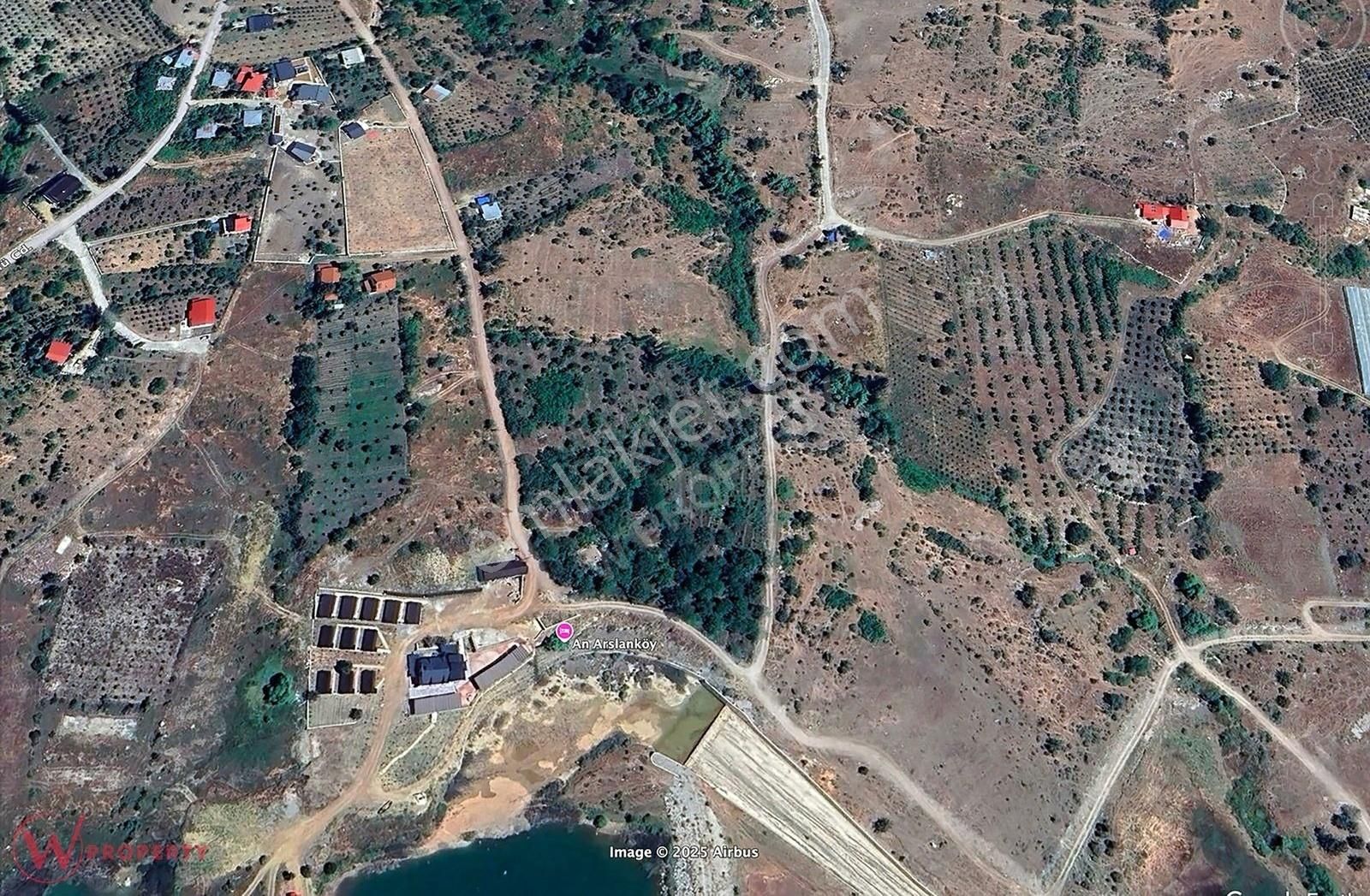 W Property'den Arslanköy'de Gölet Manzaralı 10.277m2 Arazi
