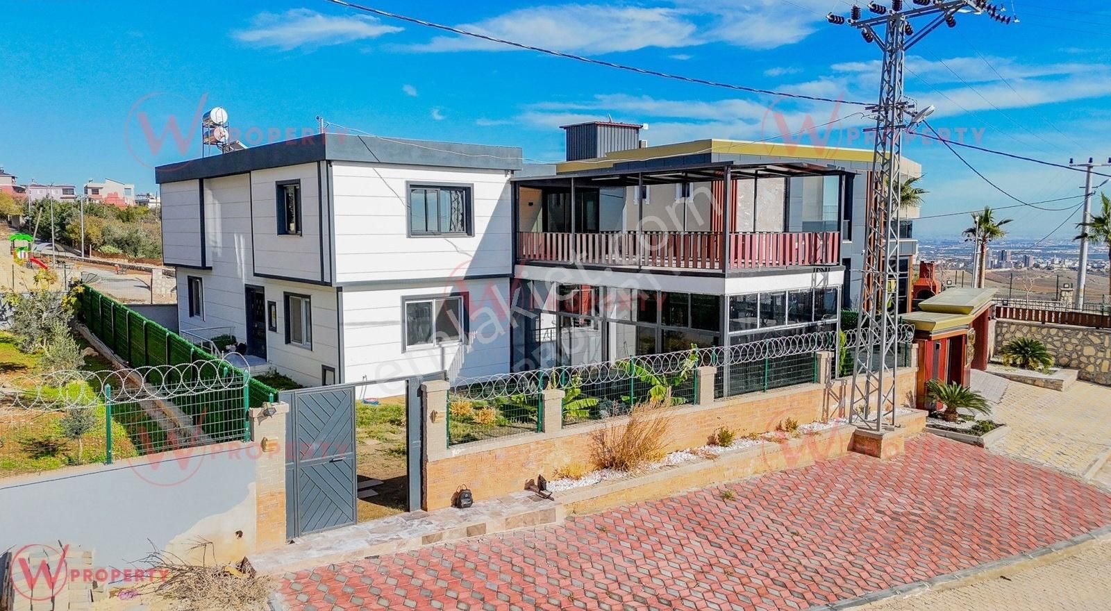 W Property'den Havuzlu,kış Bahçeli, 2 Katlı Müstakil Ev