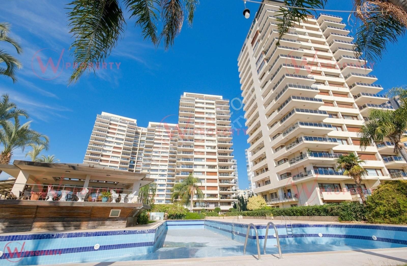 W Property'den Park Plaza'da 5+1 Çatı Dubleksi