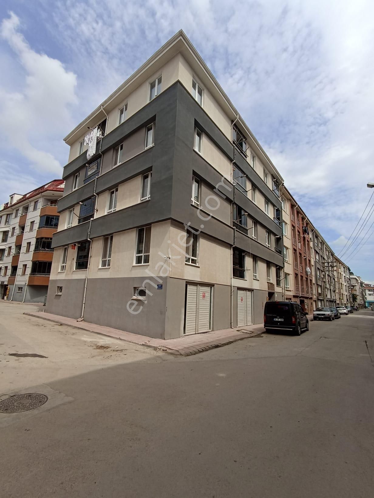 Century 21 Vizyon'dan Eskişehir Kumlubel Mah. Kiralık 2+1 Daire