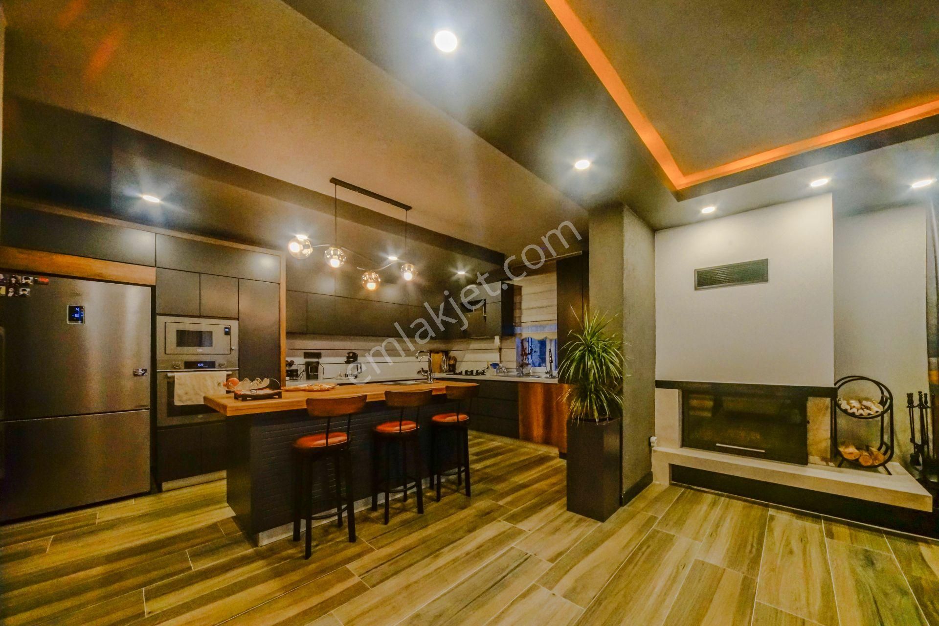 Şile Balıbey'de Site İçinde Özel Tasarım Lüks 5+2 Satılık Villa - Görsel 8