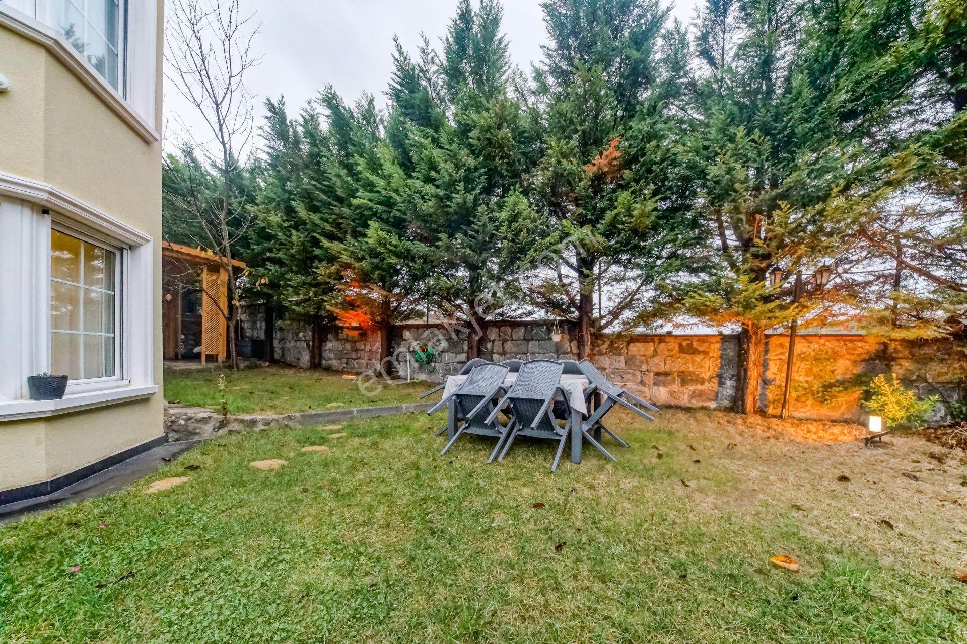 Şile Balıbey'de Site İçinde Özel Tasarım Lüks 5+2 Satılık Villa - Görsel 32