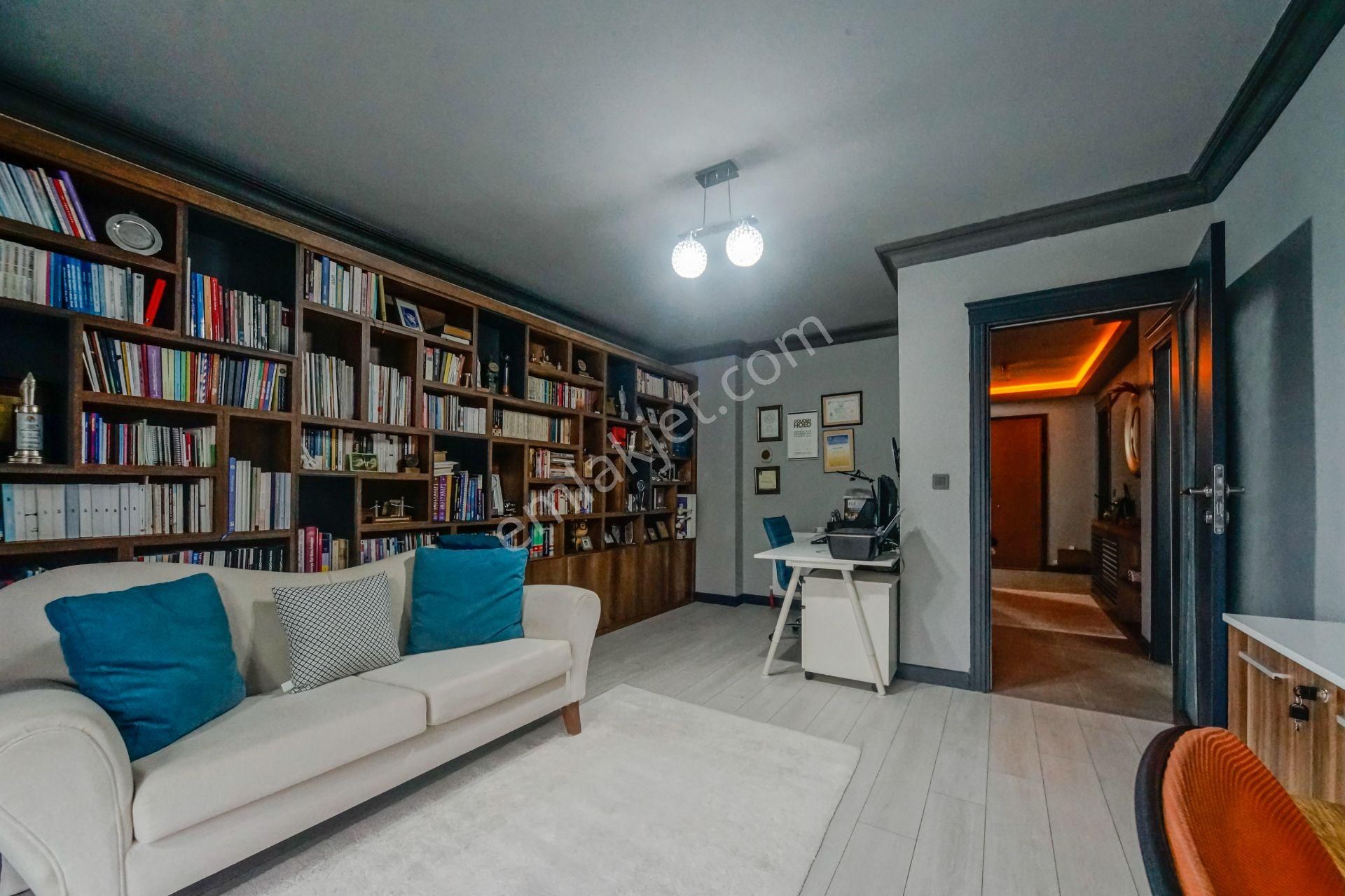 Şile Balıbey'de Site İçinde Özel Tasarım Lüks 5+2 Satılık Villa - Görsel 22