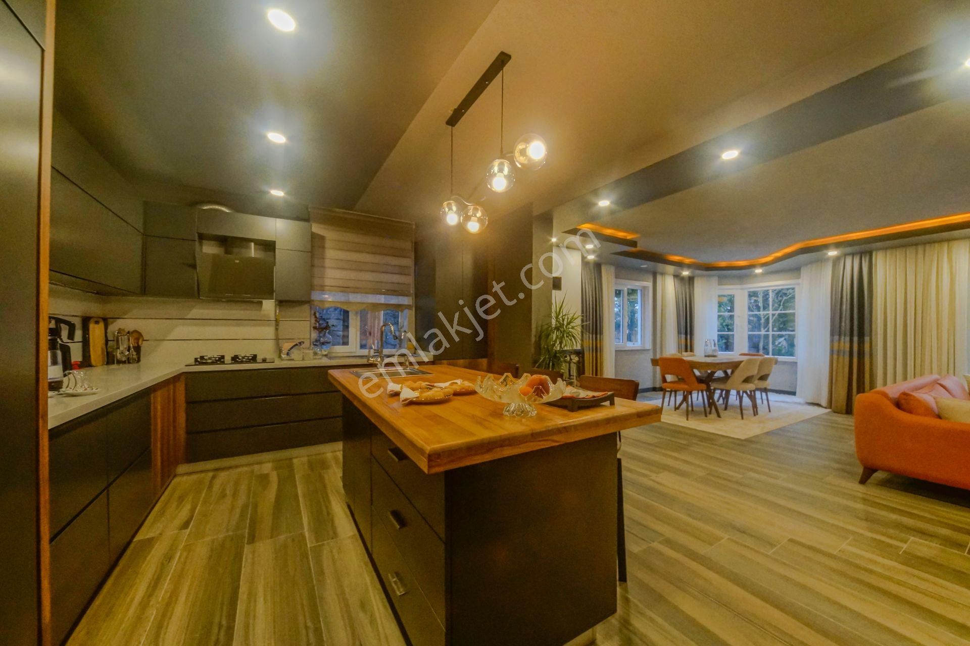 Şile Balıbey'de Site İçinde Özel Tasarım Lüks 5+2 Satılık Villa - Görsel 10