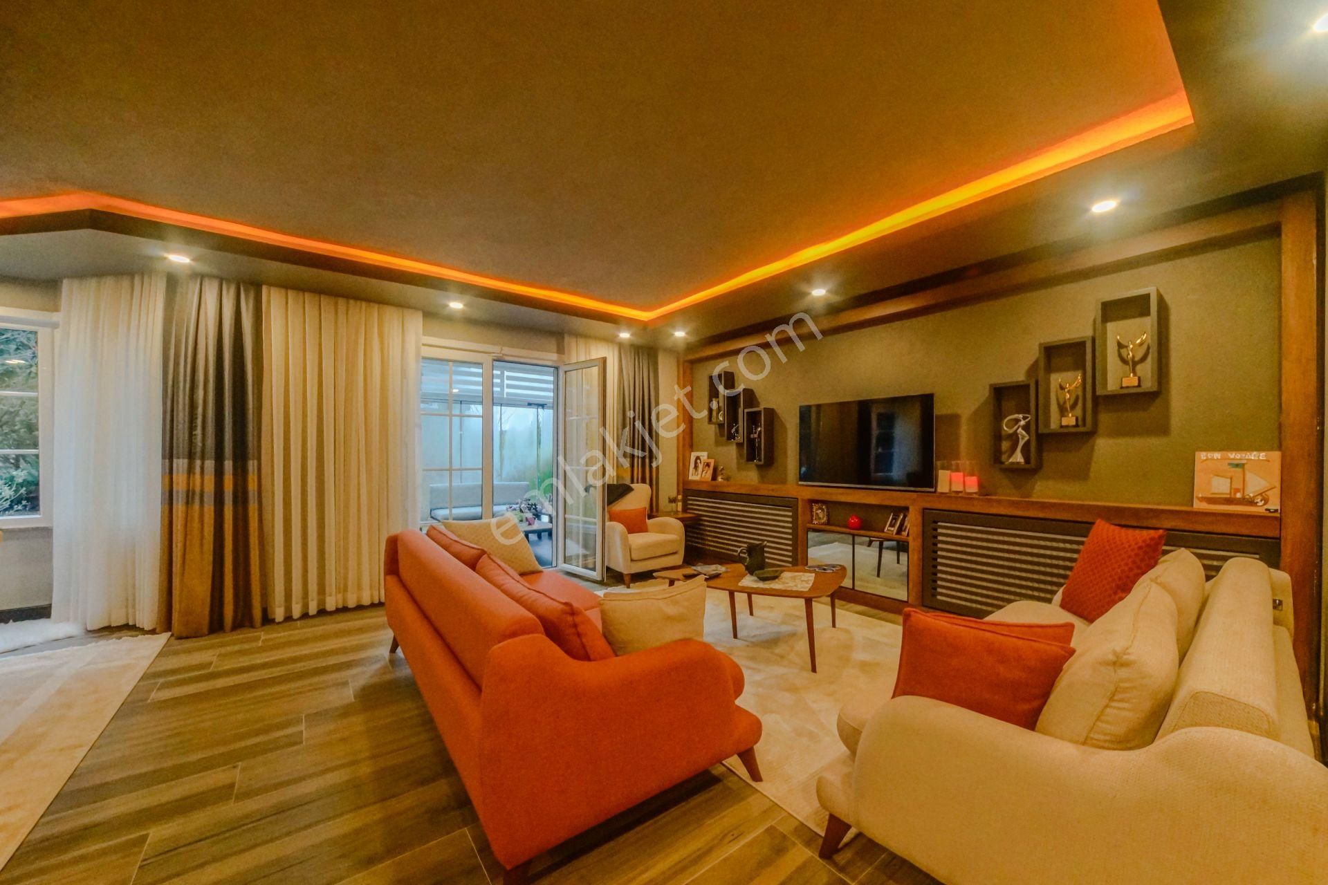 Şile Balıbey'de Site İçinde Özel Tasarım Lüks 5+2 Satılık Villa - Görsel 7