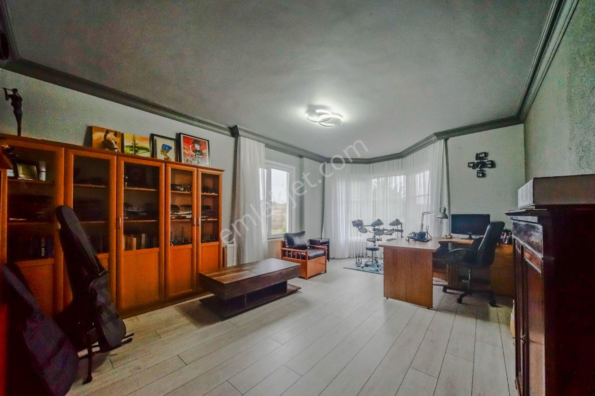 Şile Balıbey'de Site İçinde Özel Tasarım Lüks 5+2 Satılık Villa - Görsel 25