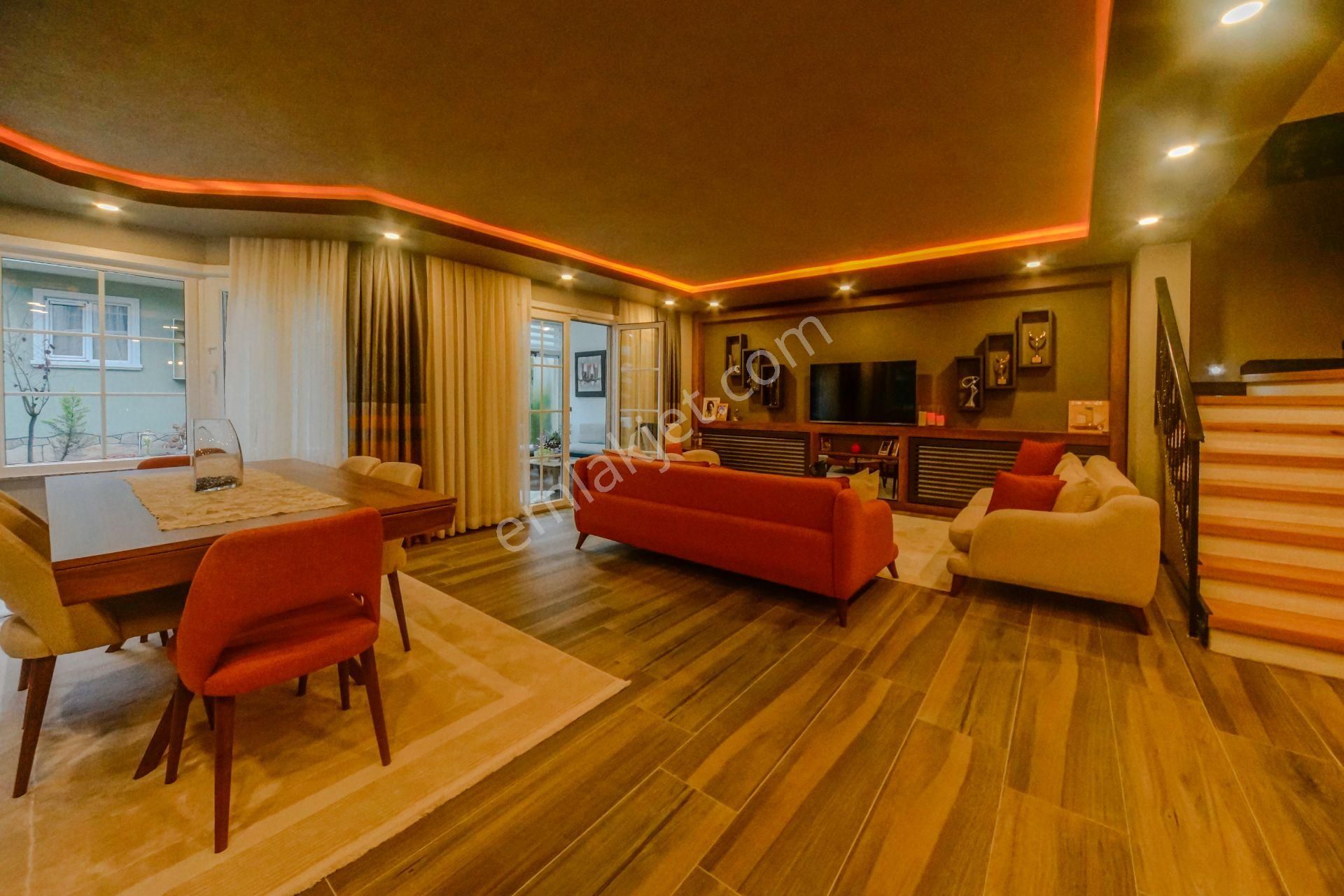 Şile Balıbey'de Site İçinde Özel Tasarım Lüks 5+2 Satılık Villa - Görsel 6