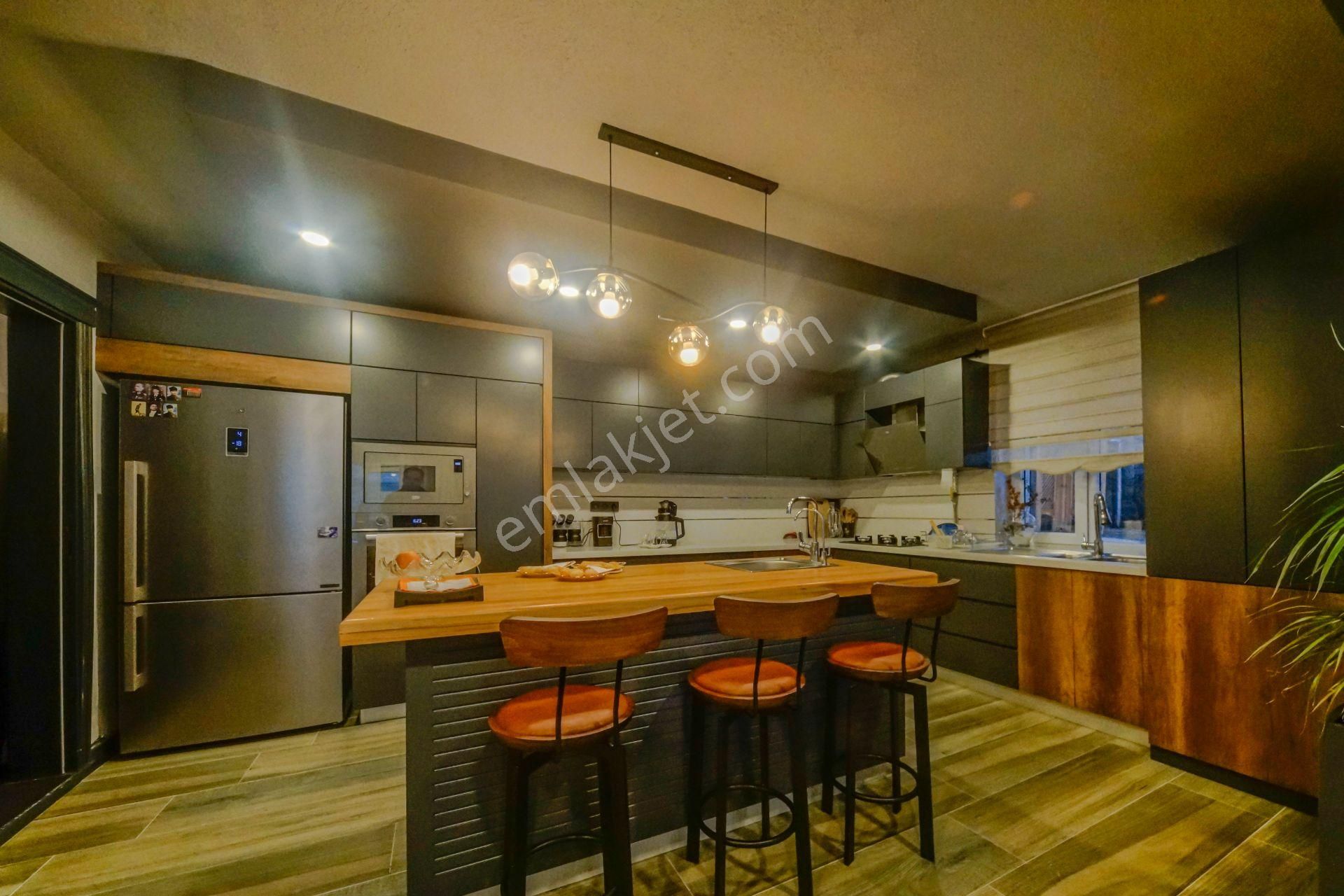 Şile Balıbey'de Site İçinde Özel Tasarım Lüks 5+2 Satılık Villa - Görsel 9