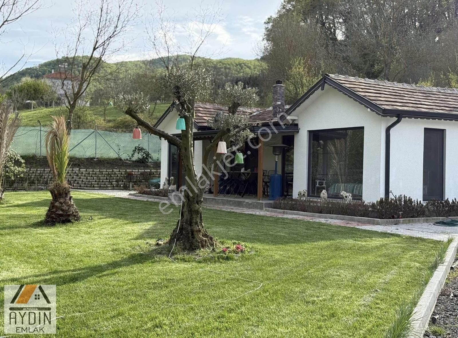 Altınova Aktoprak Köyünde Dere Kenarı Müstakil Ev