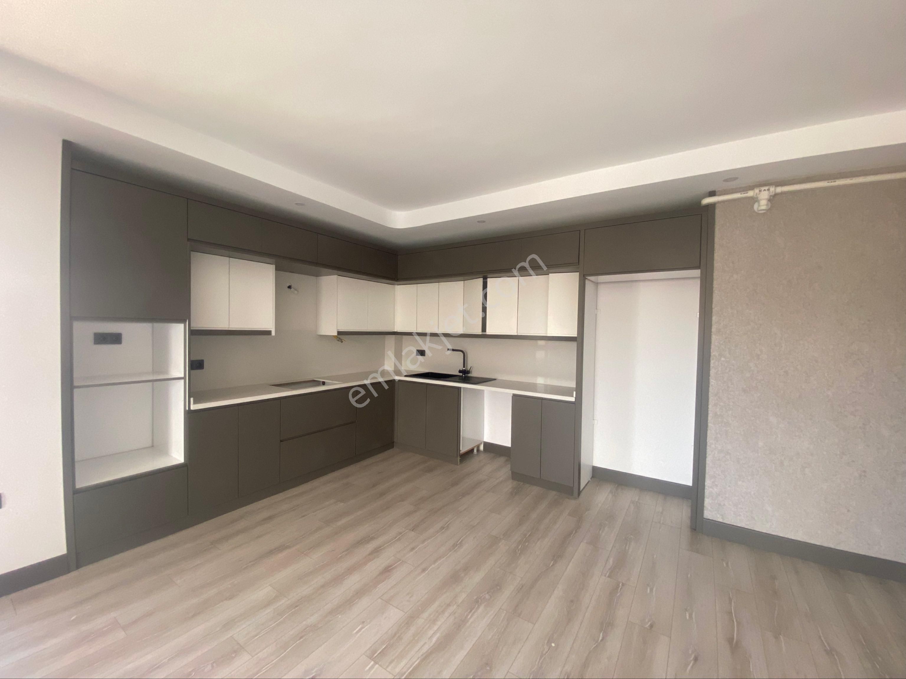 Sosyal Aktiviteleri Olan Site İçinde 3+1 Daire