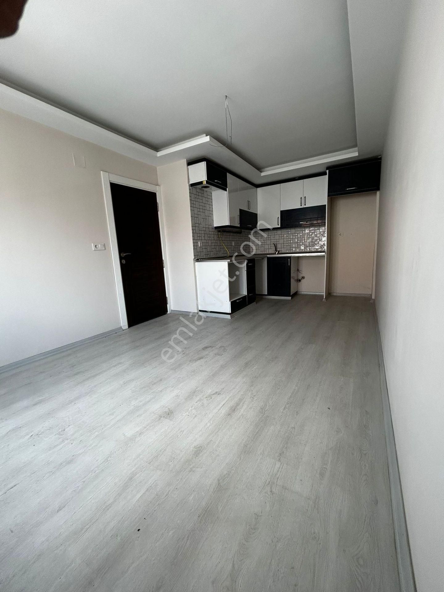 Turgutlu Kiralık Selvilitepe Mah 2+1 Oda 4. Kat 90m2 Doğalgazlı Balkonlu Sıfır Daire