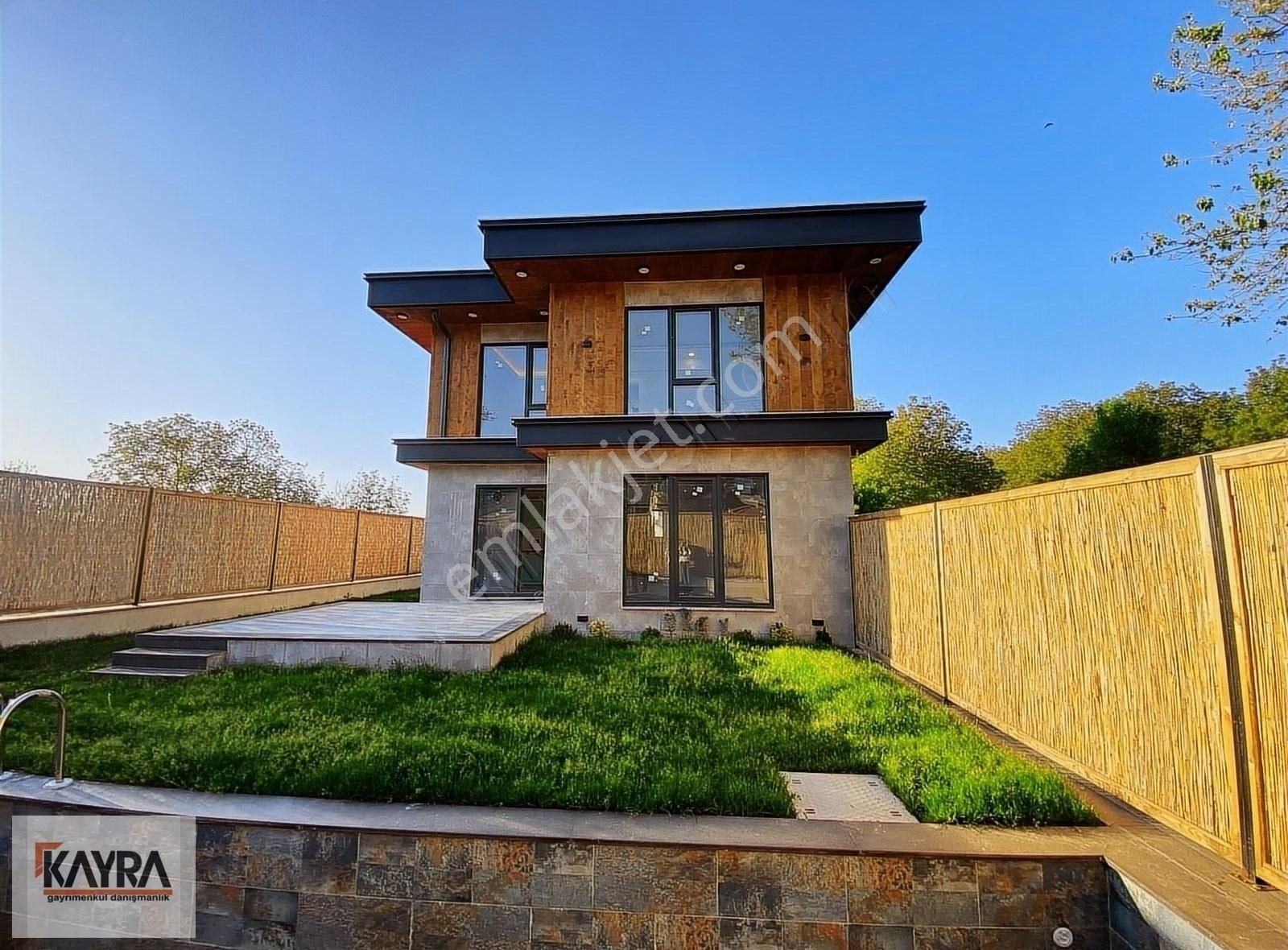 Kırkpınar'da Butik Site İçeresinde Müstakil Villa