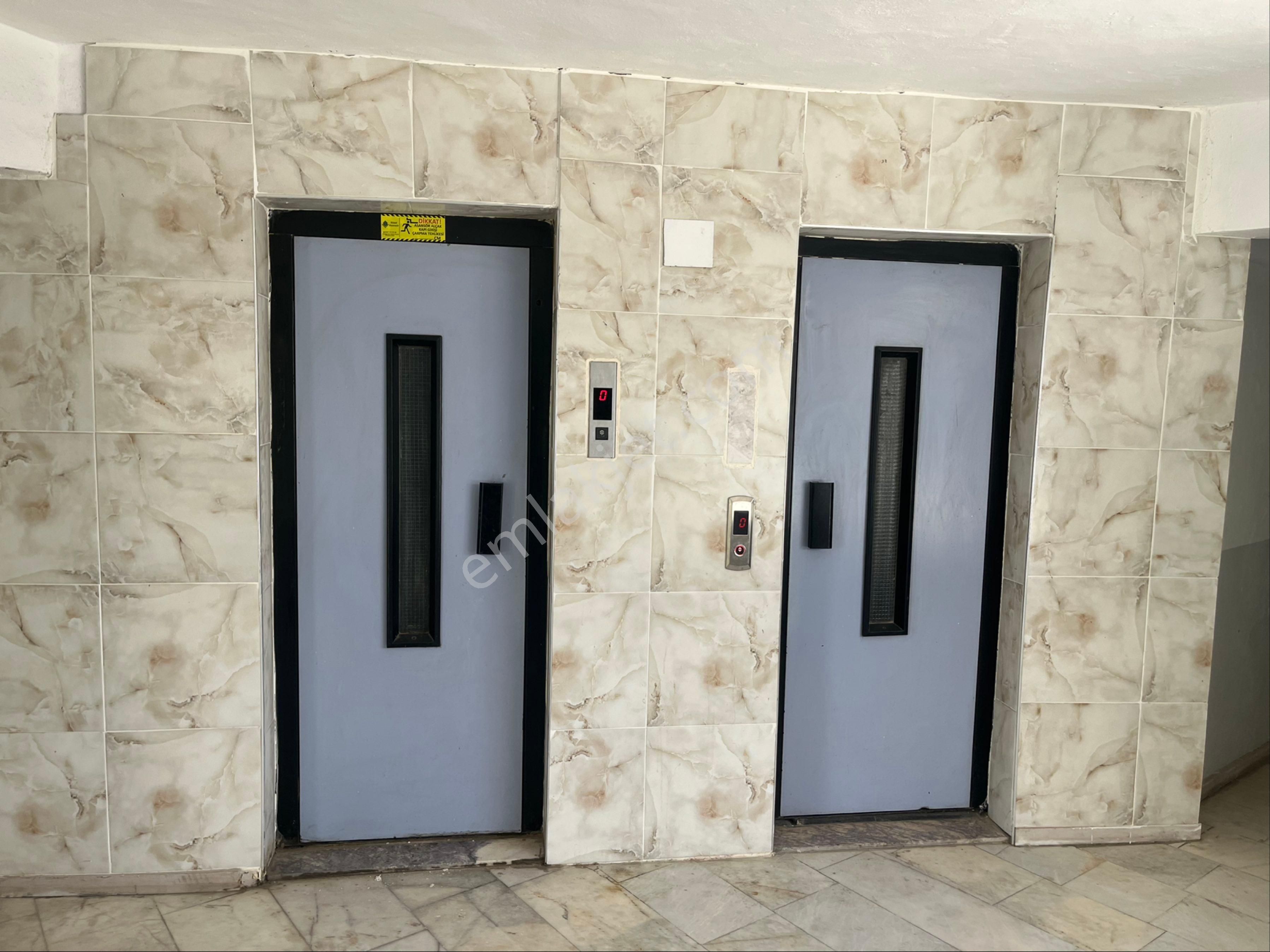 Torbalı Cumhuriyet Mah Barış Yapı Sitesi Doğalgazlı 2+1 Kiralık Daire
