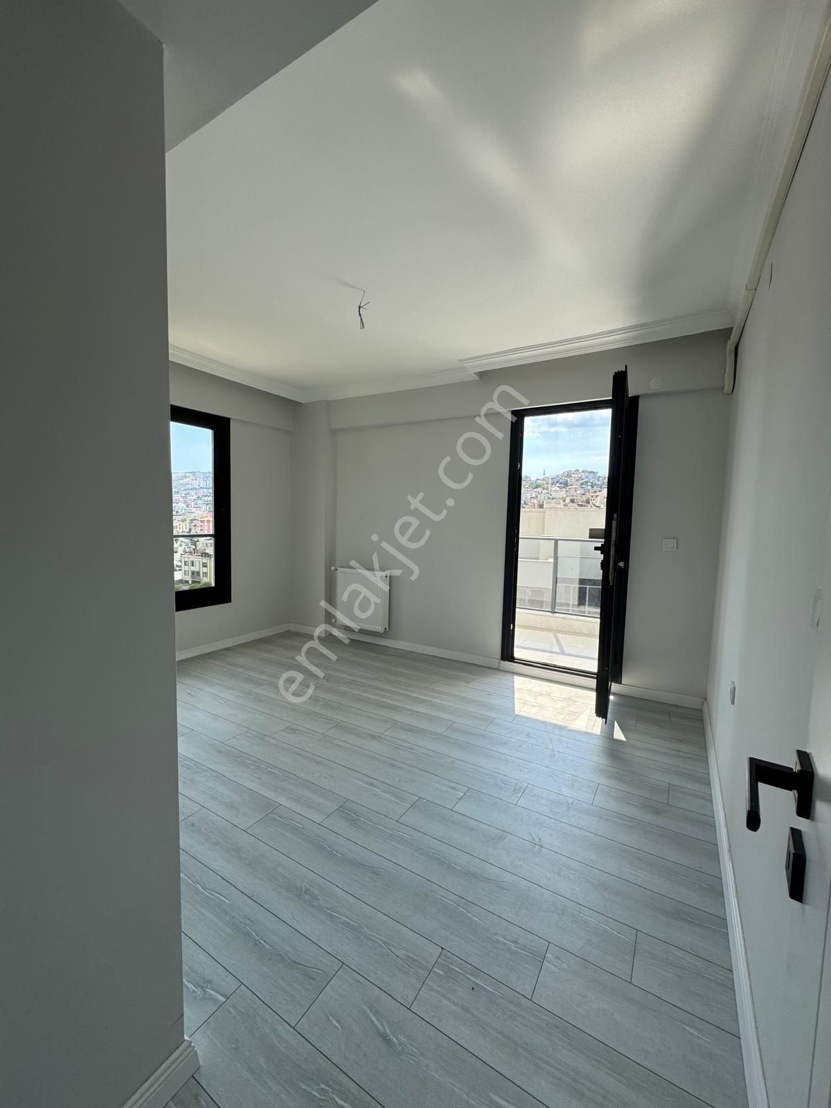 İzmir Karabağlar Devrim Mah.de Site İçersinde 2+1 Satılık Daire - Görsel 9