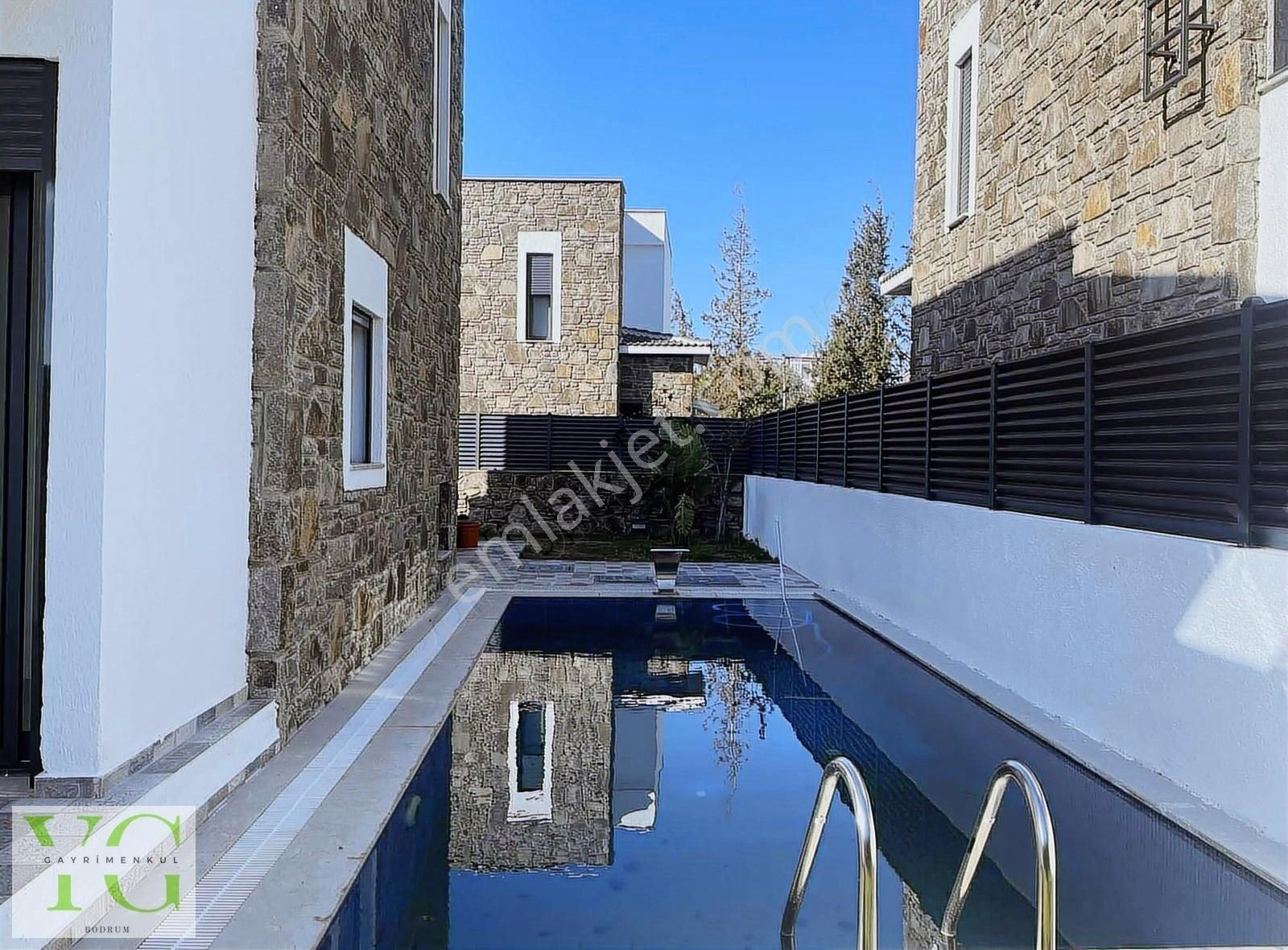 Gümüşlük Köy İçi 3+1 Müstakil Havuzlu Villa - Görsel 24