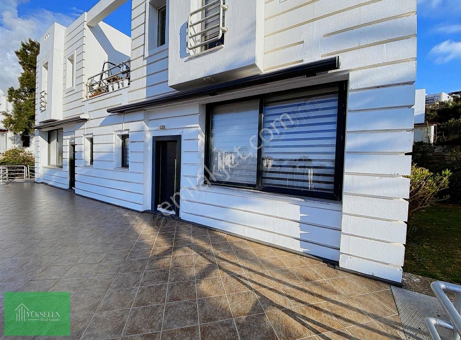 Gümüşlük Koyunbabada Deniz Ve Havuz Manzaralı Daire