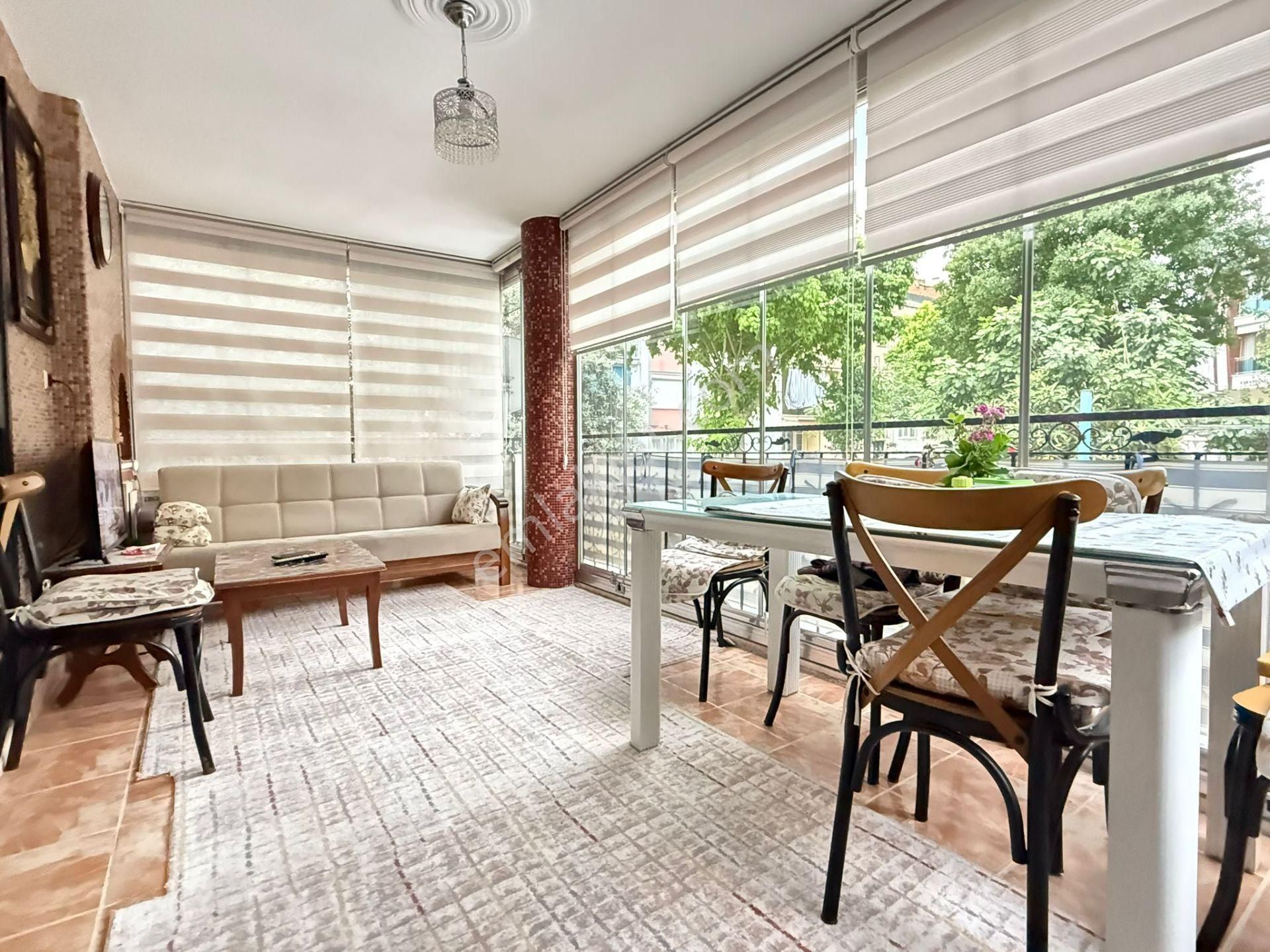Eskidjiden Kuşpınarda Çamlık Cad. Yakını 250m2 Ara Kat Daire !