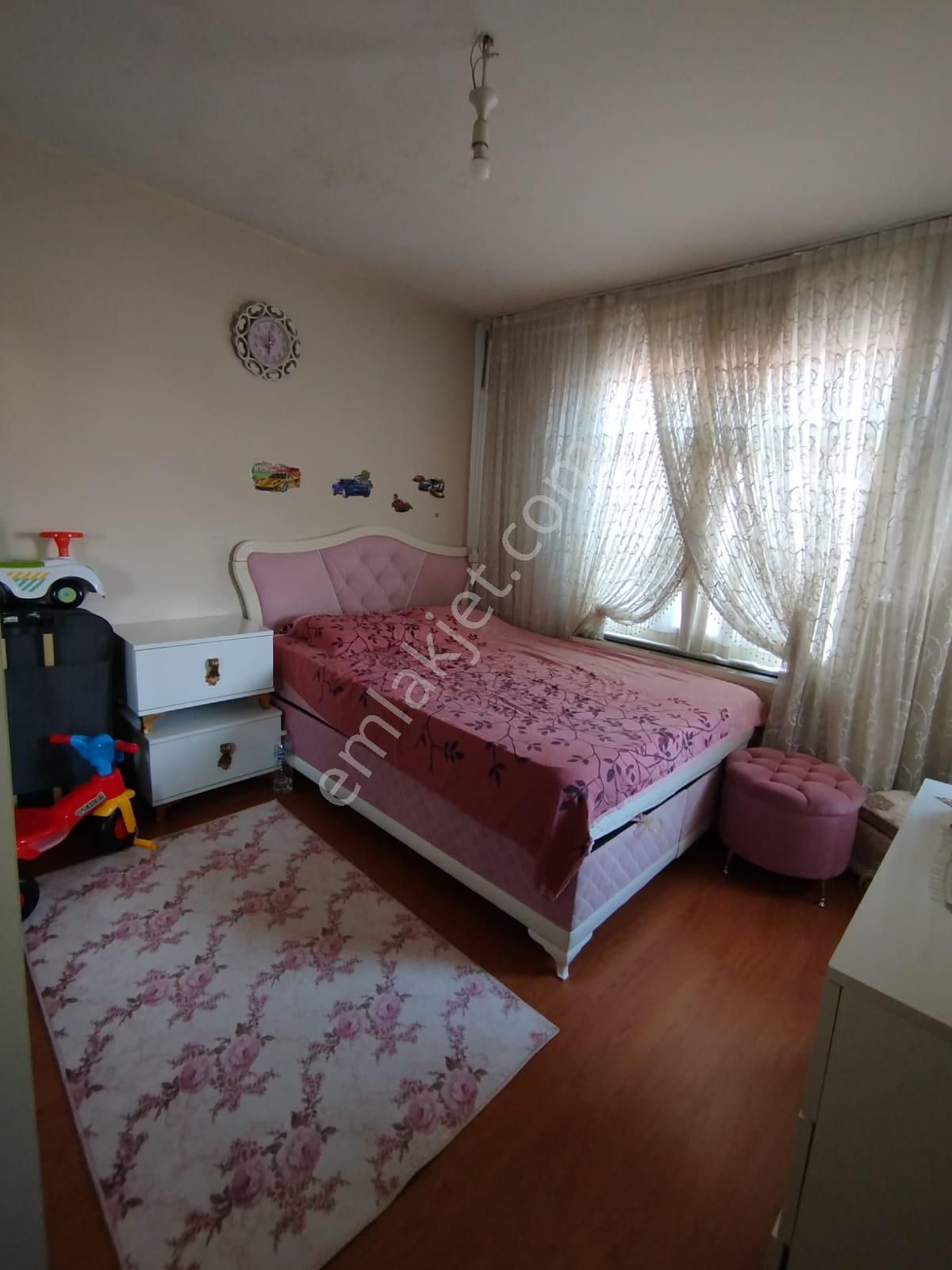 Hicret Emlaktan Tuna Mah 2+1 93 M2 Kat 3 Satılık Daire Çok Acil