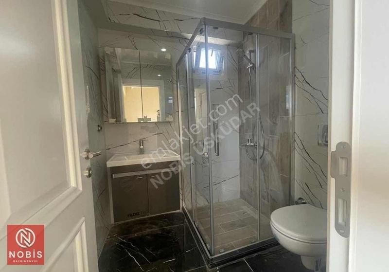 Çengelköy'de Muazzam Konumda Kapalı Otoparklı 3+1 Daire
