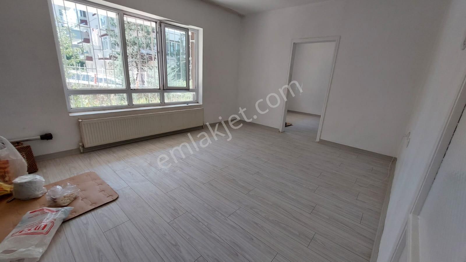 Göraldan Düz Giriş Katı 3+1 Ahmet Arif Parkı Yakını Full Yapılı Kombili