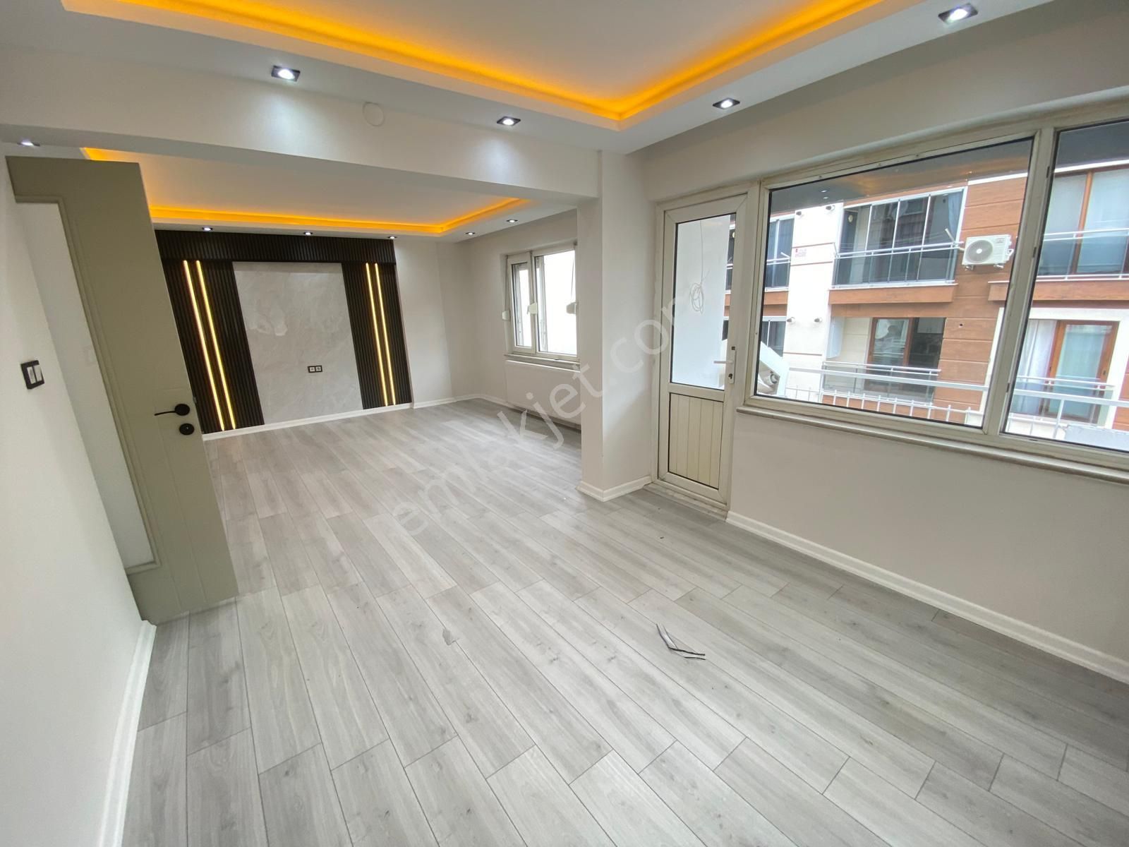Atbiner Emlaktan Manisa Şehzadeler Tunca Mahallesi 3+1 130m2 Full Özellikli Arakat Daire
