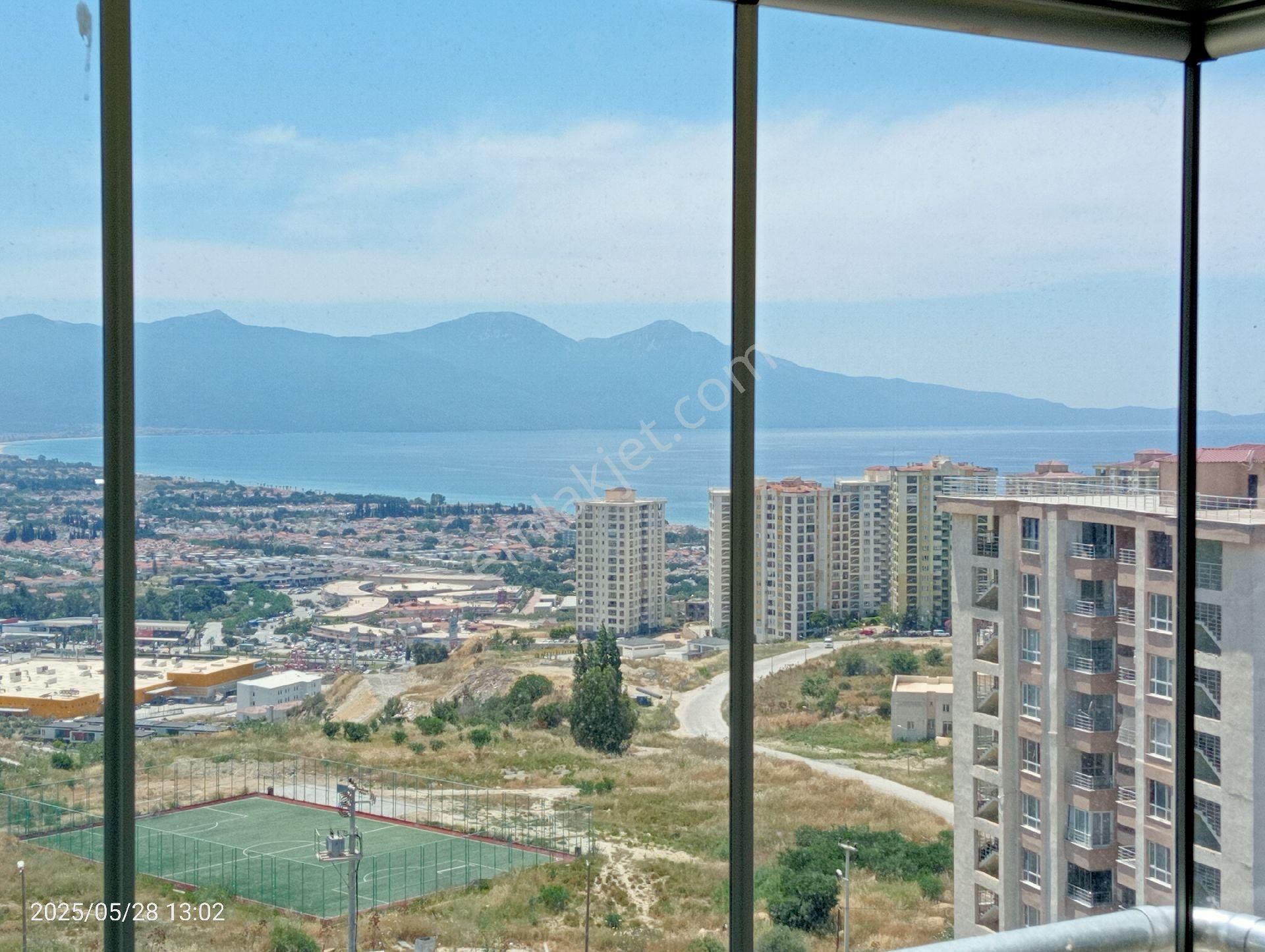 Deniz Manzaralı 2+1 Ara Kat Kuşadası