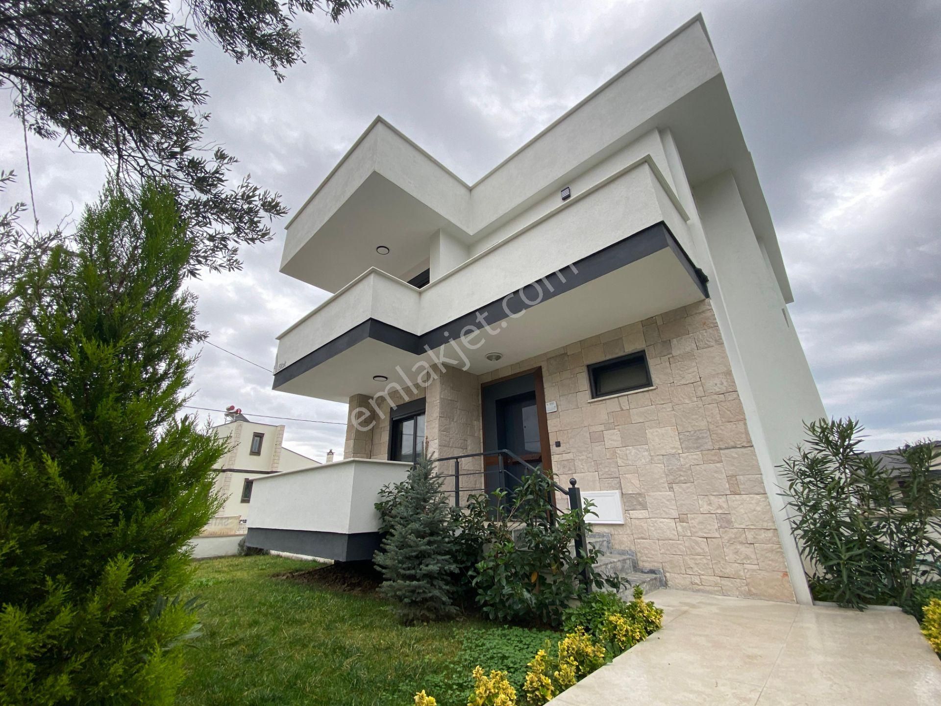 Irmaksudan Güre De Doğanın İçinde Deniz Manzaralı 4+1 Villa