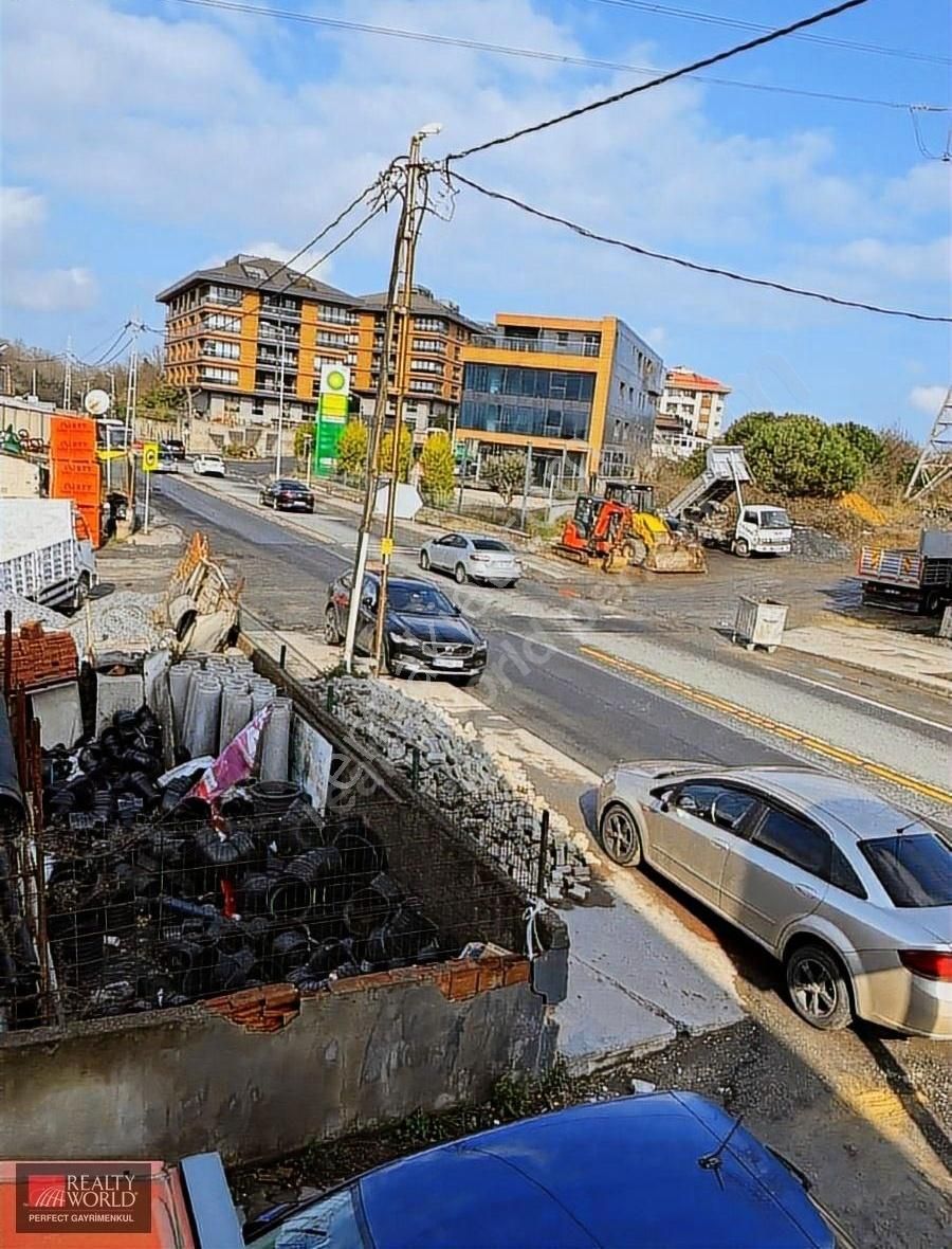 *realty World*sarıyer Maden Ana Cadde Cepheli 3+1 Ofis