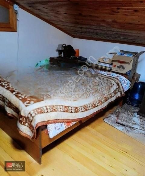 Zümrütevler'de 3 Katlı Komple Satılık - Görsel 33