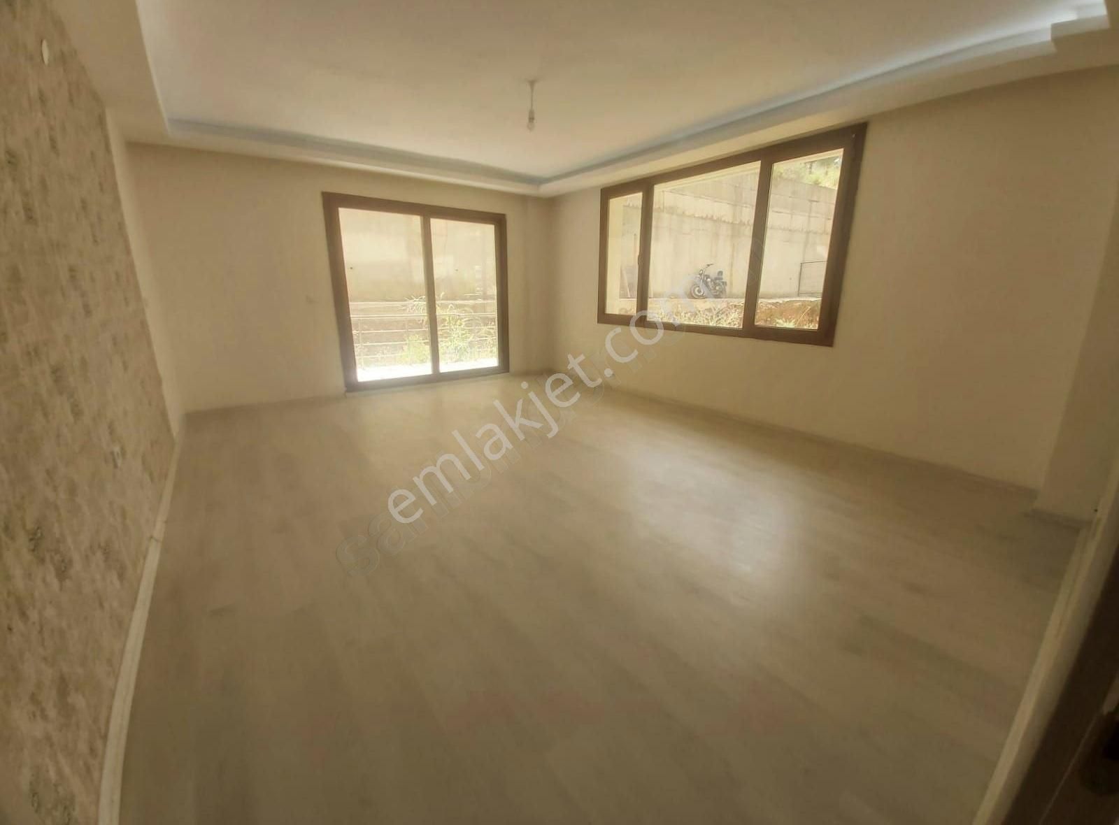 Sıfır Buca Kuruçeşme De Site İcinde 145m² Geniş Ferah Daire