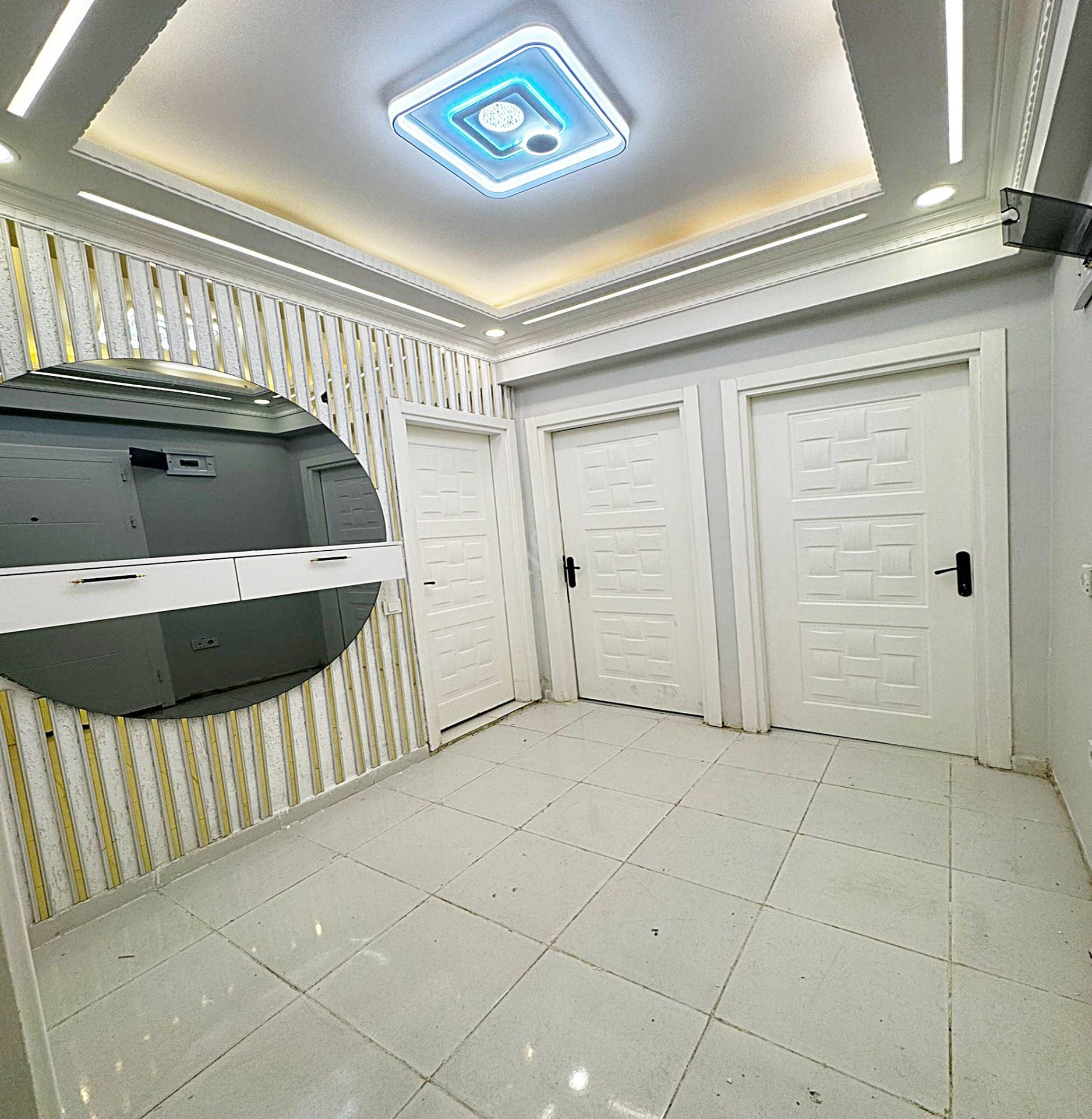 Metrobüsün Dibinde Lüks 120 M2 2+1 Kış Bahçeli Oturuma Hazır Satılık Daire - Görsel 18