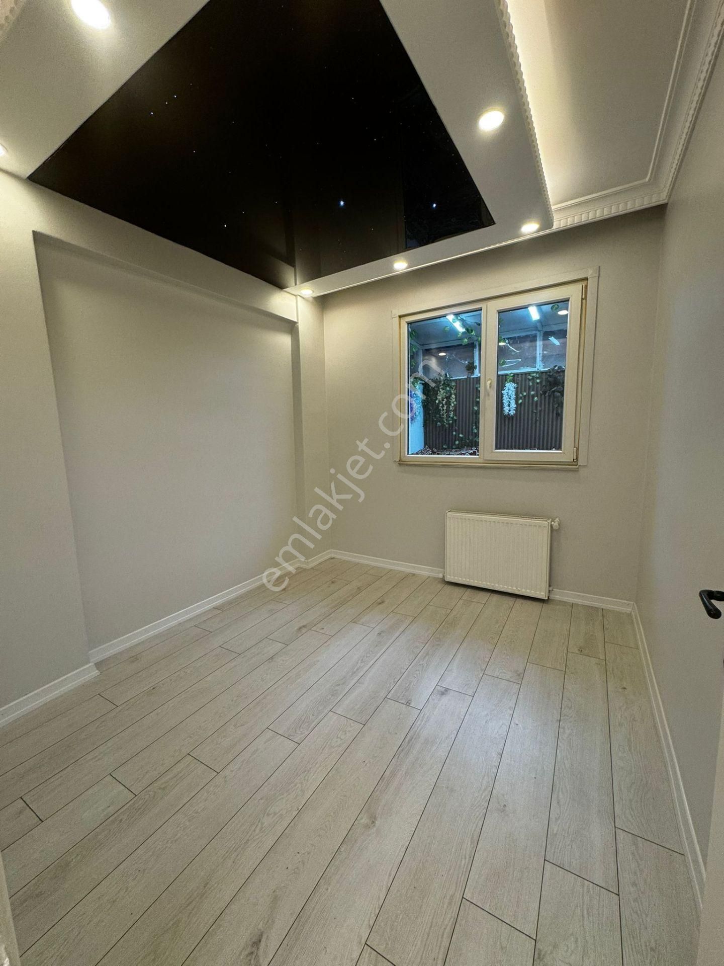 Metrobüsün Dibinde Lüks 120 M2 2+1 Kış Bahçeli Oturuma Hazır Satılık Daire - Görsel 22