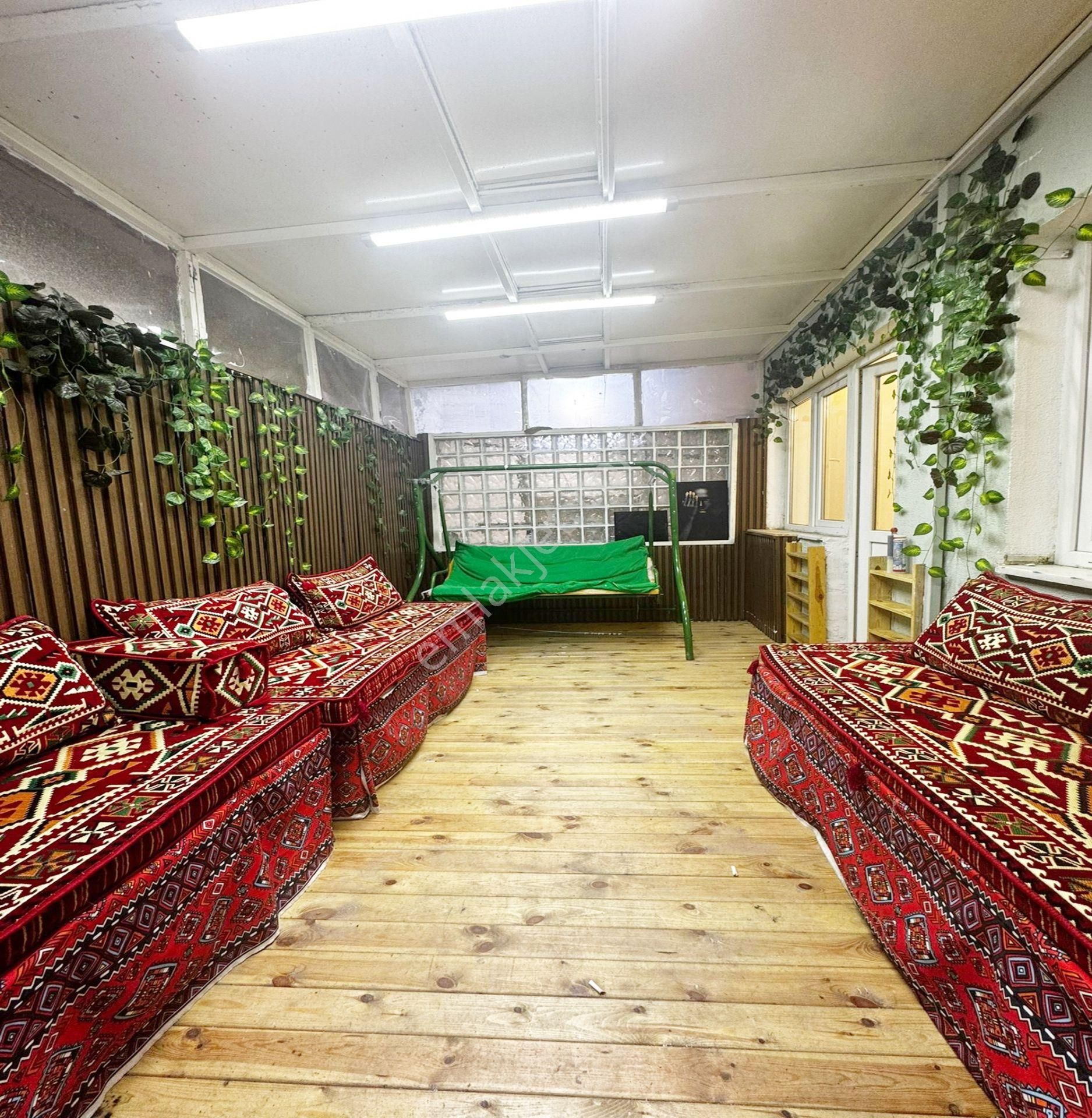 Metrobüsün Dibinde Lüks 120 M2 2+1 Kış Bahçeli Oturuma Hazır Satılık Daire - Görsel 17