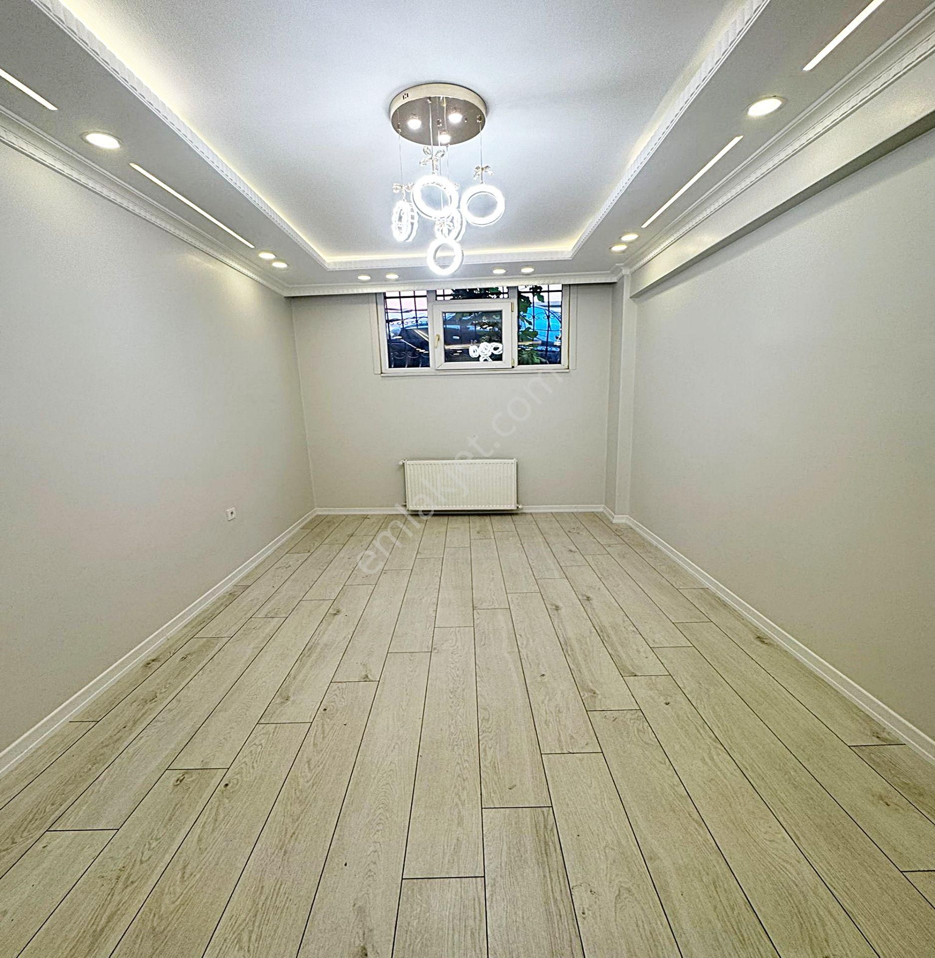 Metrobüsün Dibinde Lüks 120 M2 2+1 Kış Bahçeli Oturuma Hazır Satılık Daire - Görsel 23