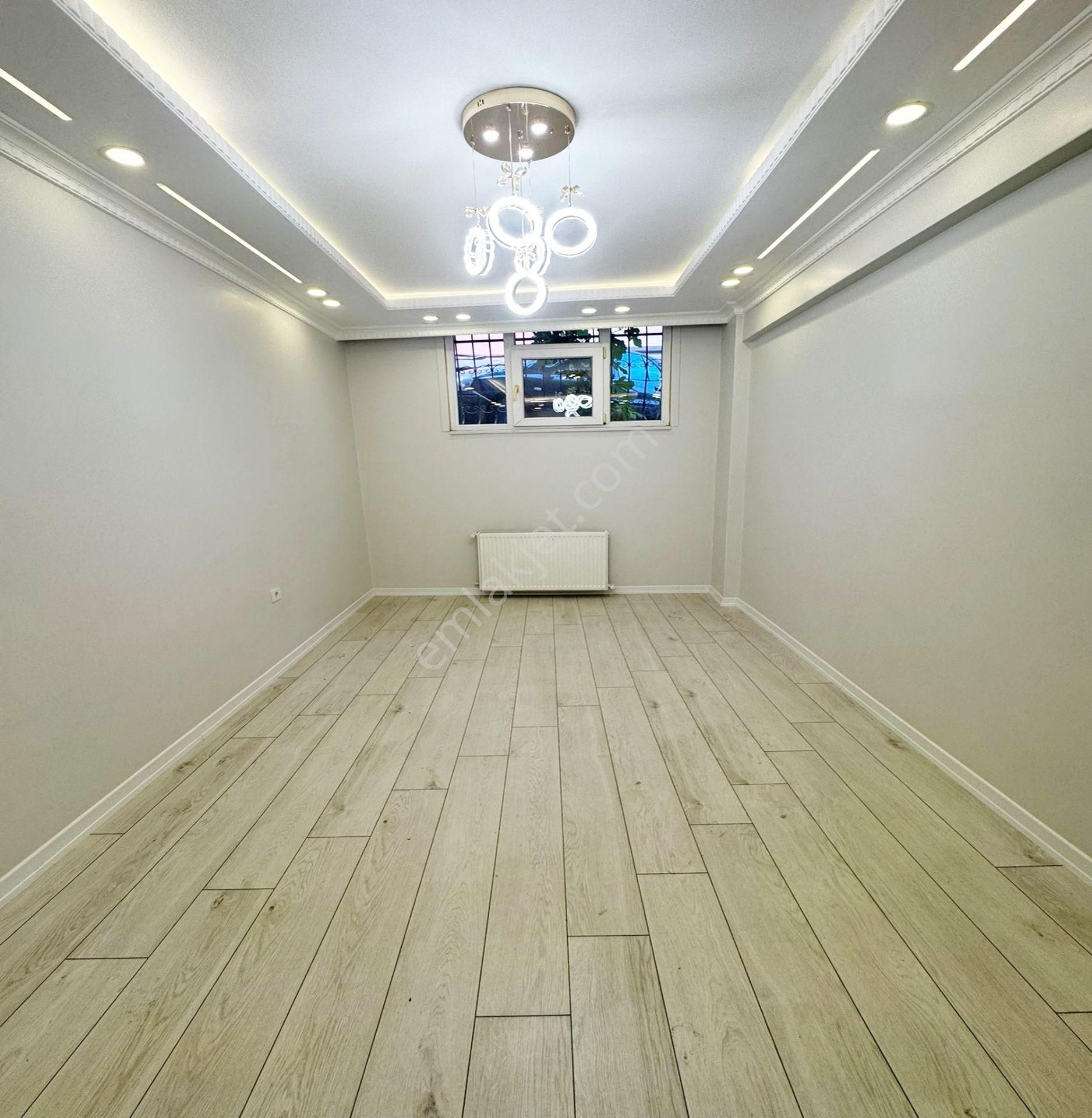 Metrobüsün Dibinde Lüks 120 M2 2+1 Kış Bahçeli Oturuma Hazır Satılık Daire - Görsel 7