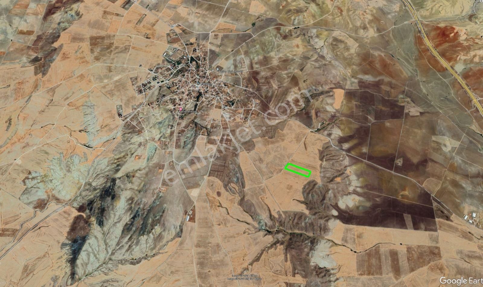 Gölbaşı Emirlerde Köye Yakın Tek Tapu 8.000 M2