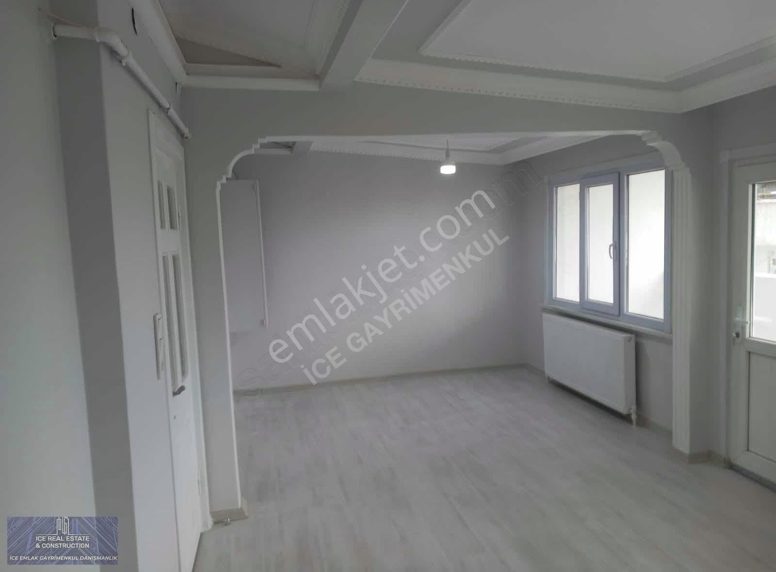 İçerenköy Mah. Mezarlık Mevkiinde Satılık 2+1 İçi Yapılı Daire