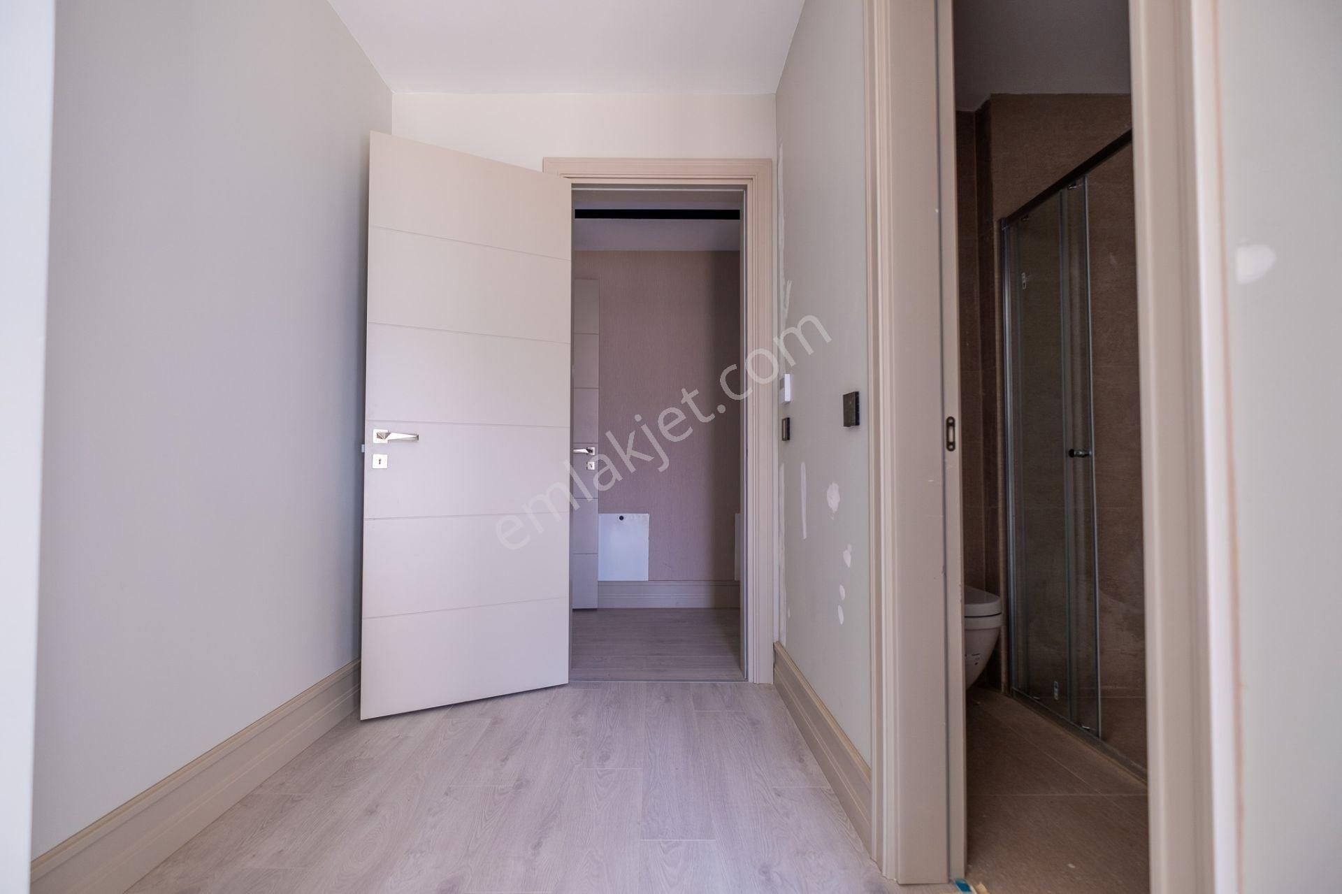 Kdv Avantajlı Brand Vadi'de Tek Katlı Havuzlu Satılık 5+1 Villa - Görsel 19