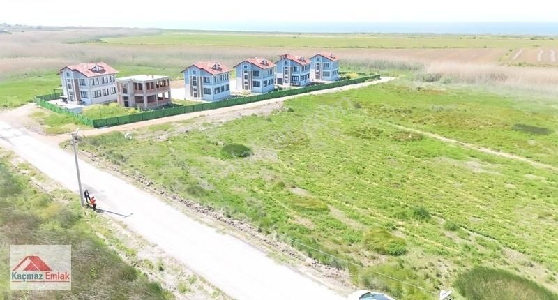Gönen Çifteçeşmelerde Caddeye Cephe Satılık Villa İmarlı Arsa
